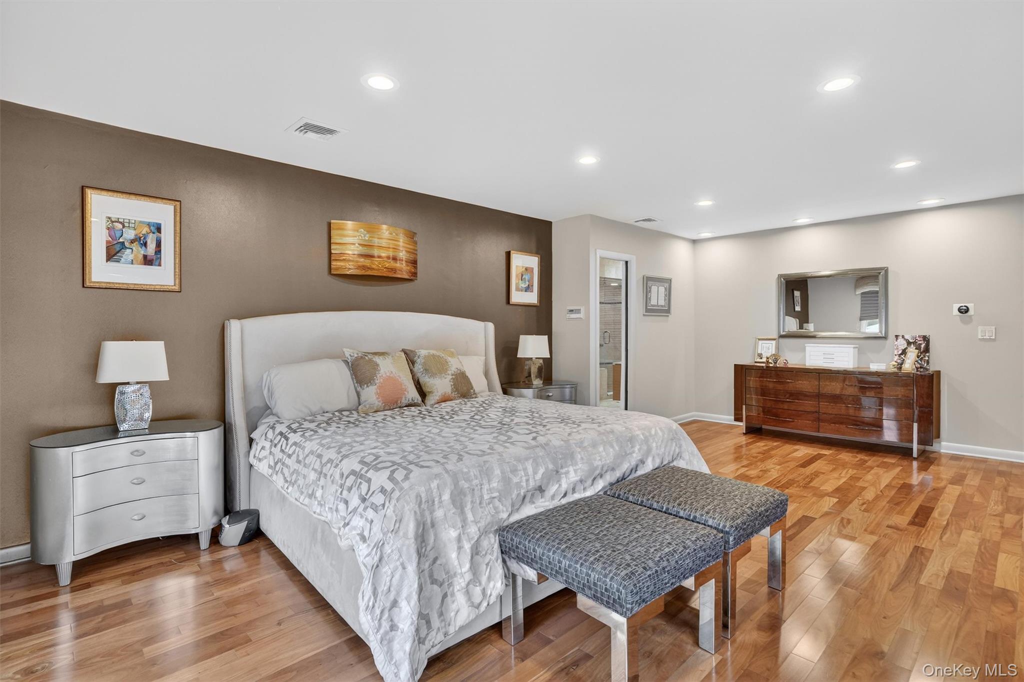 8 Augusta Court, New City, NY 10956