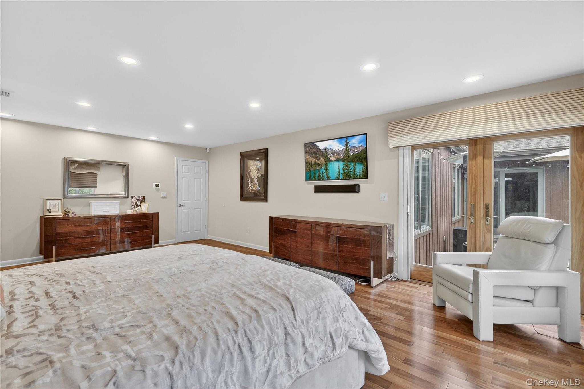 8 Augusta Court, New City, NY 10956