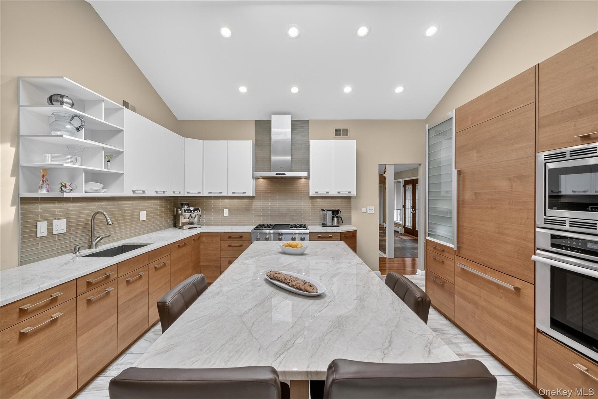 8 Augusta Court, New City, NY 10956