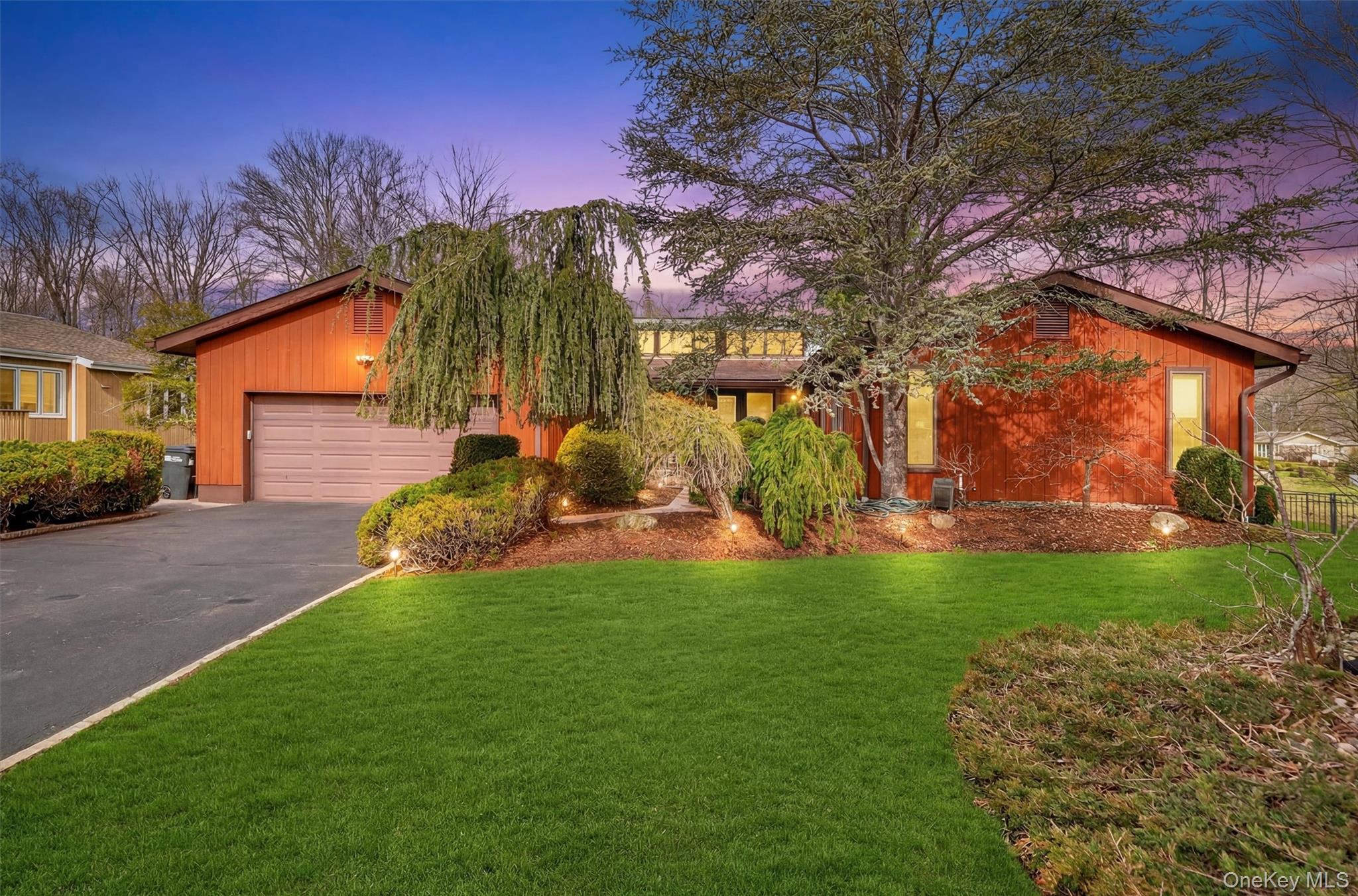 8 Augusta Court, New City, NY 10956