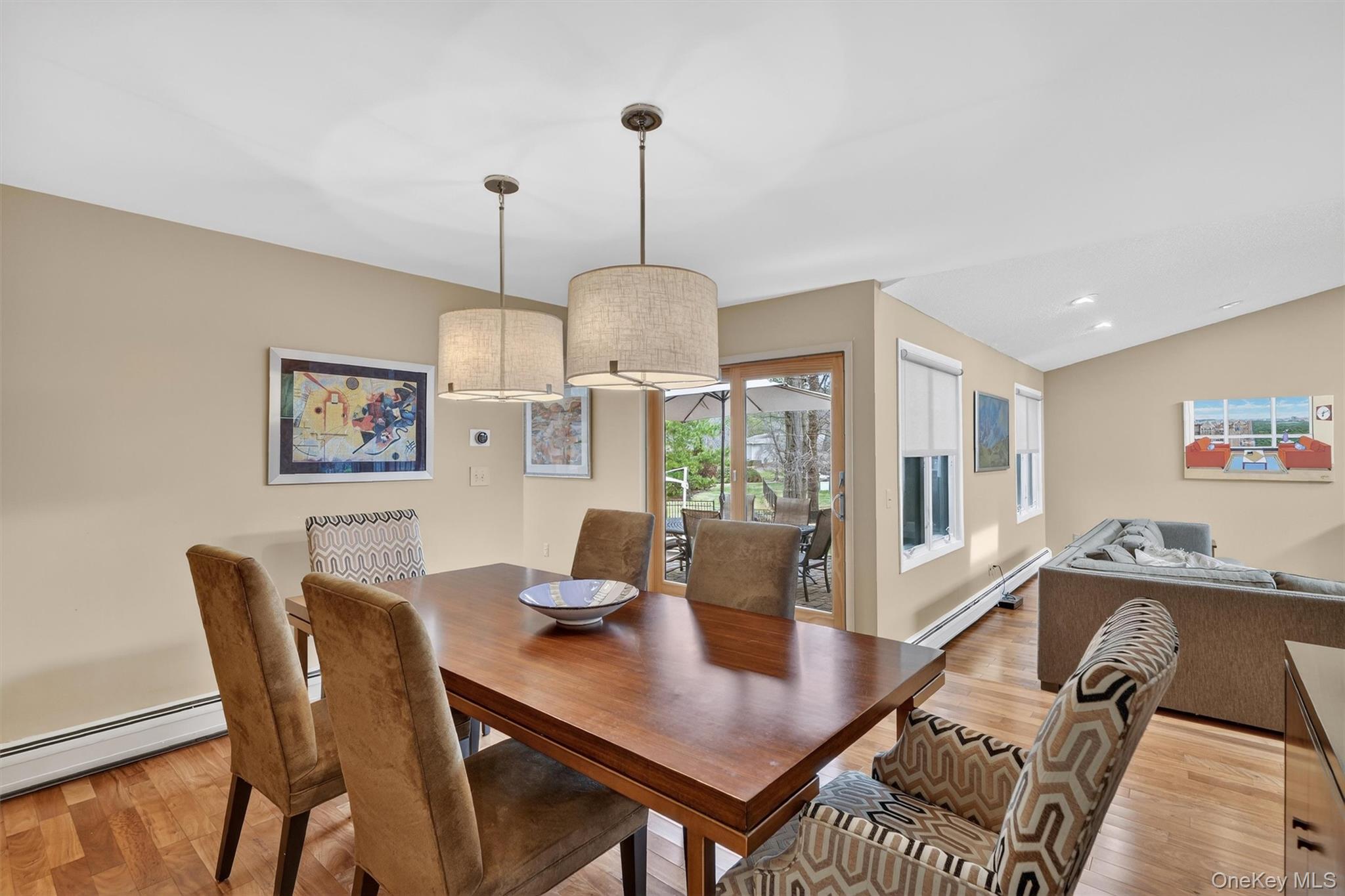 8 Augusta Court, New City, NY 10956