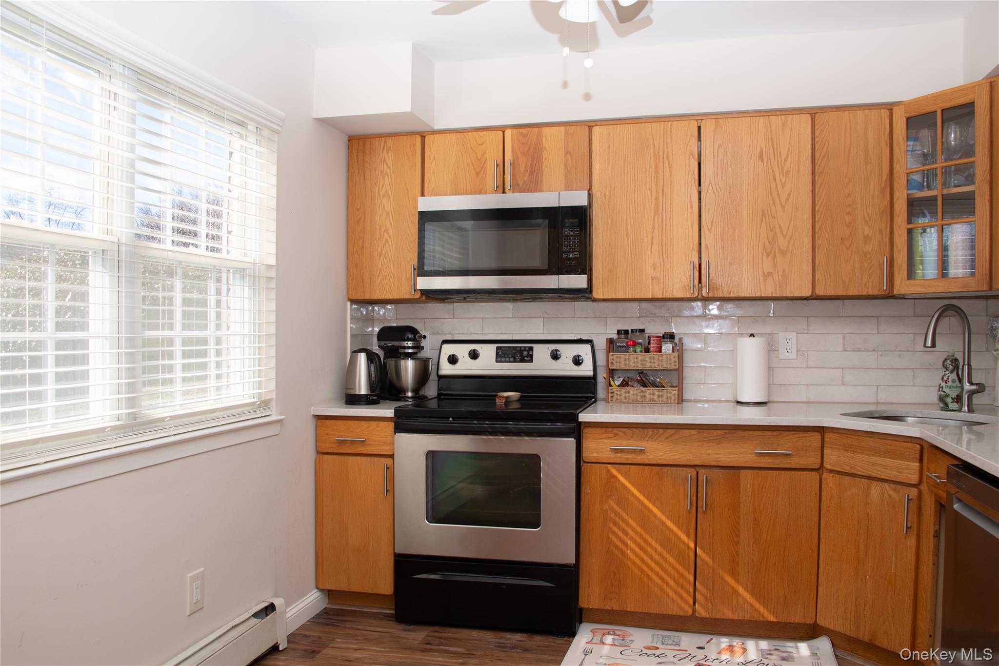 18 Springwood Drive # A, North Babylon, NY 11703