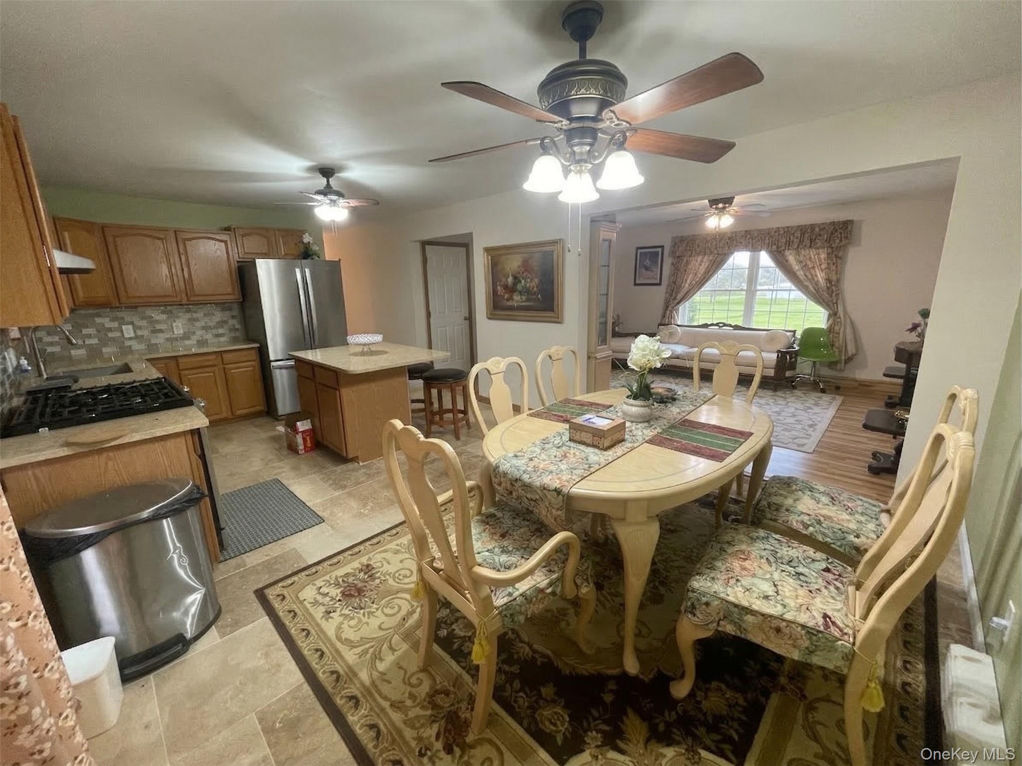 1038 Us Route 209, Cuddebackville, NY 12729