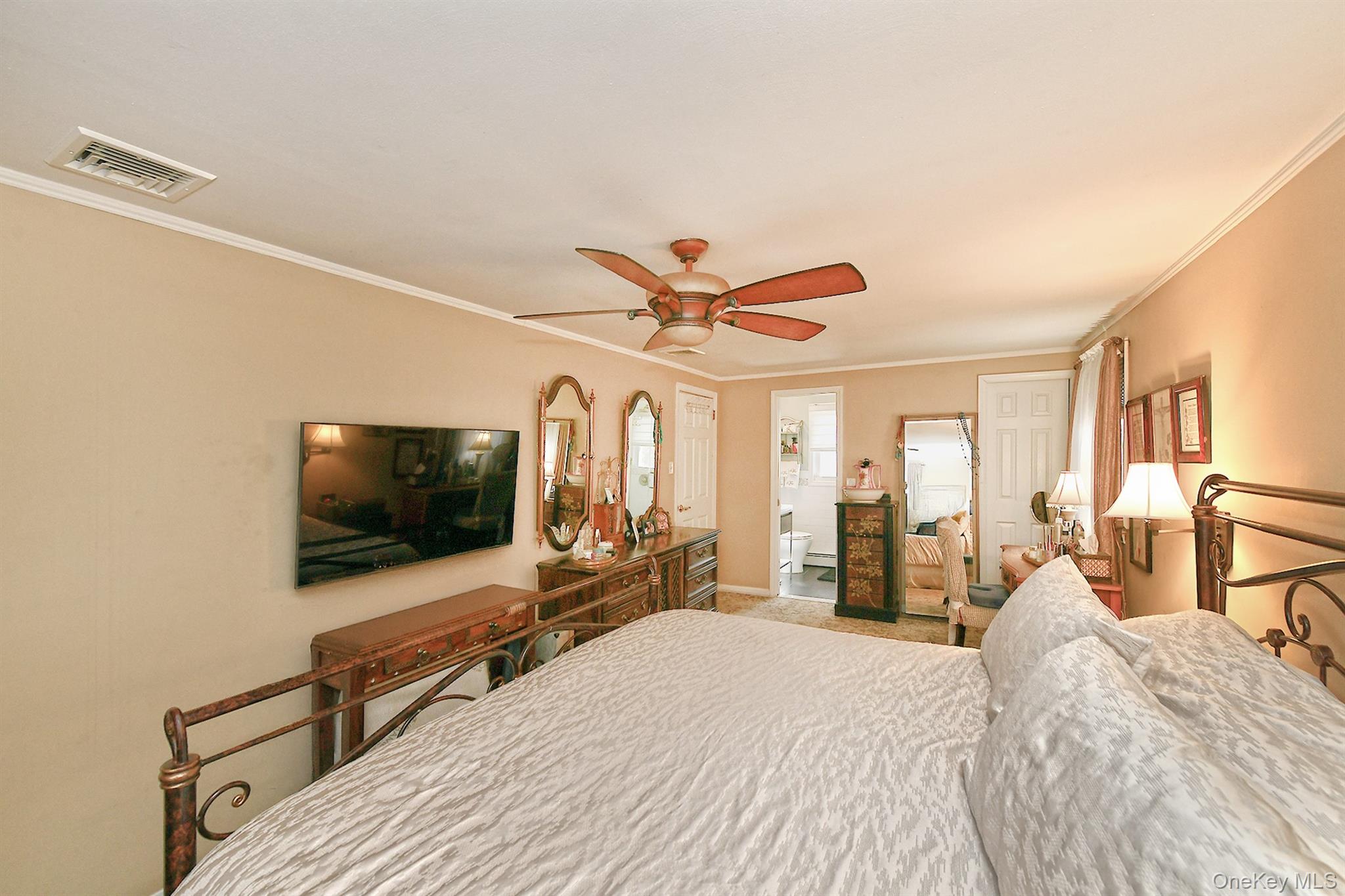 90 E 25th Street, Huntington Station, NY 11746