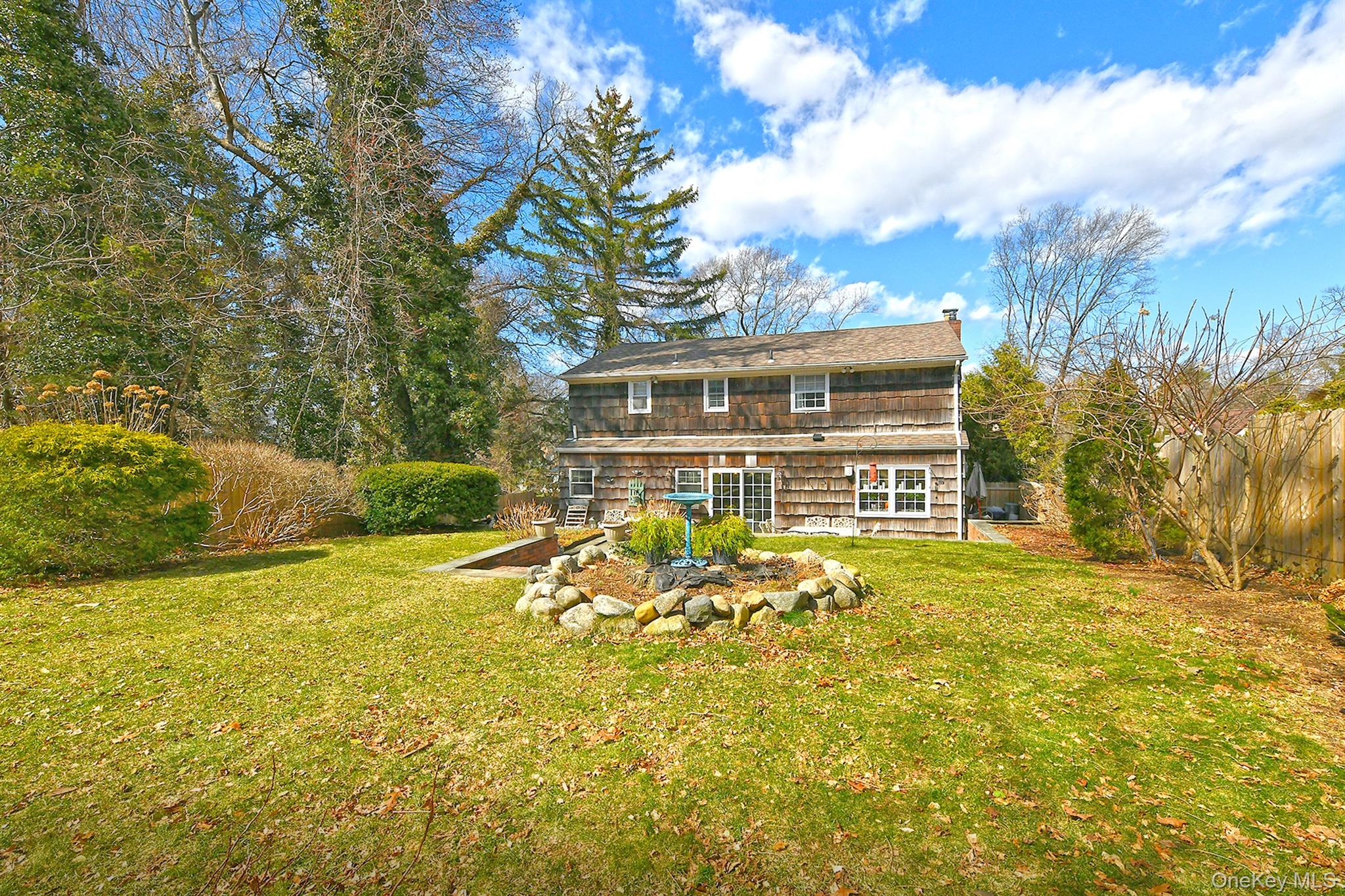 90 E 25th Street, Huntington Station, NY 11746