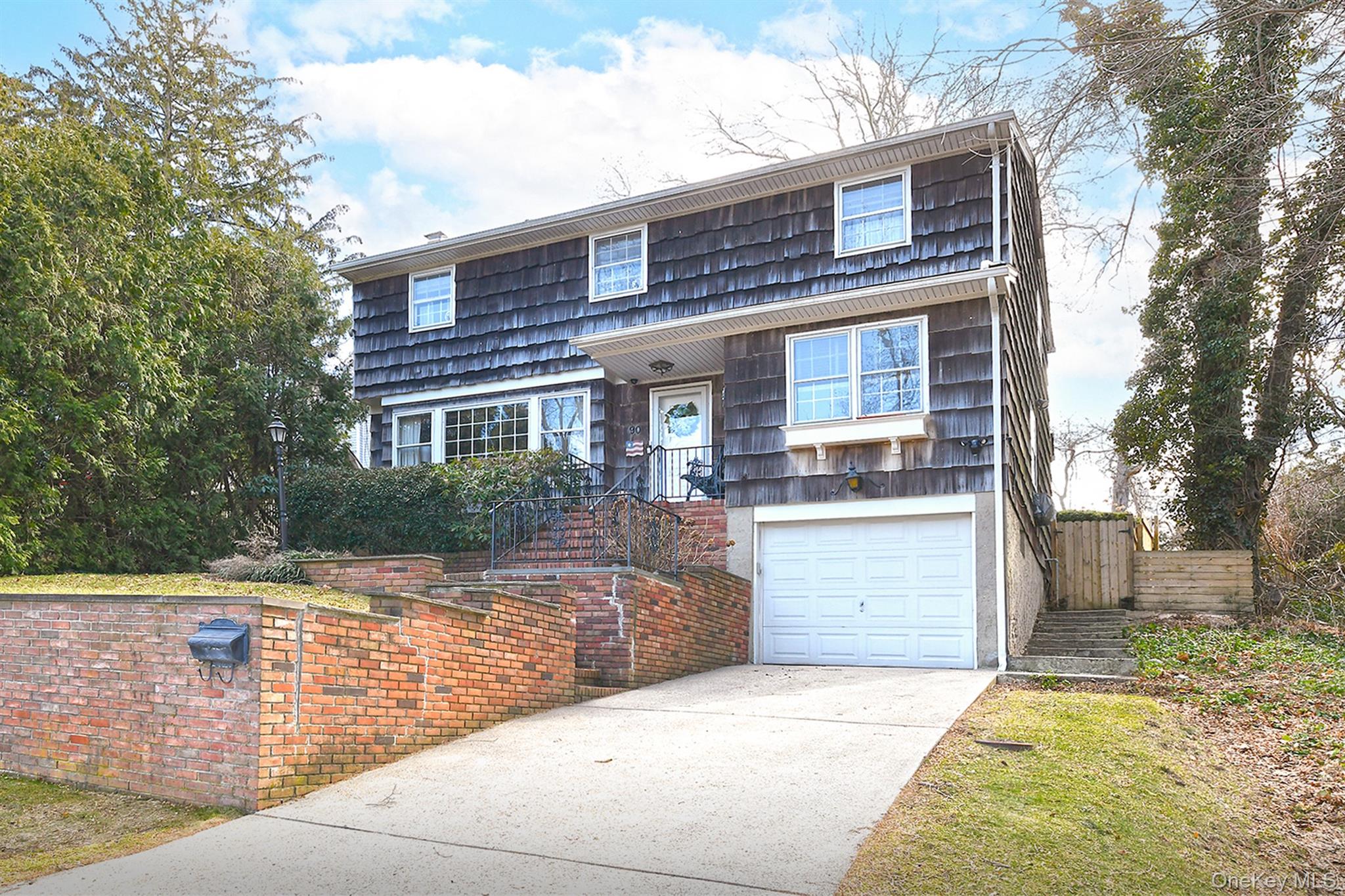 90 E 25th Street, Huntington Station, NY 11746