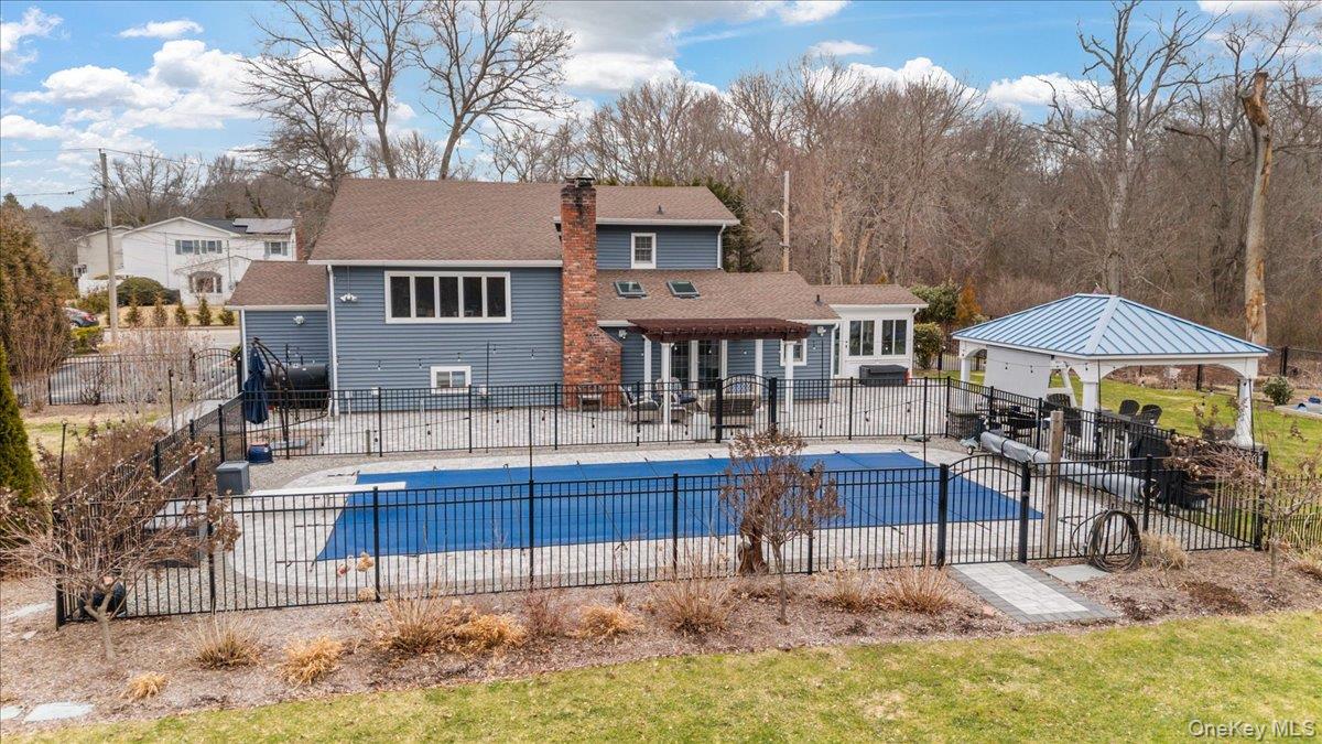 32 Branch Drive, Smithtown, NY 11787