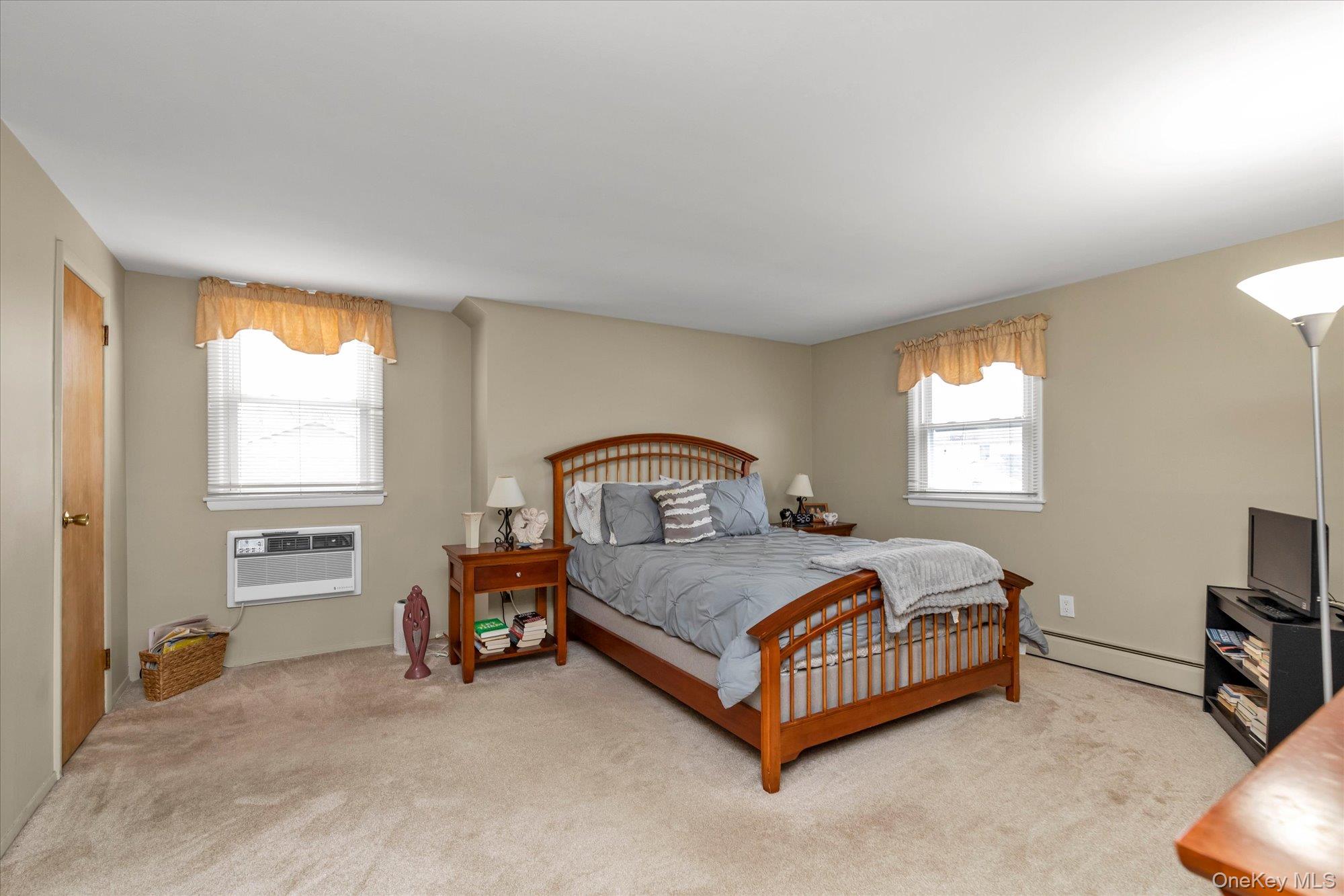 87 Powell Avenue, Merrick, NY 11566