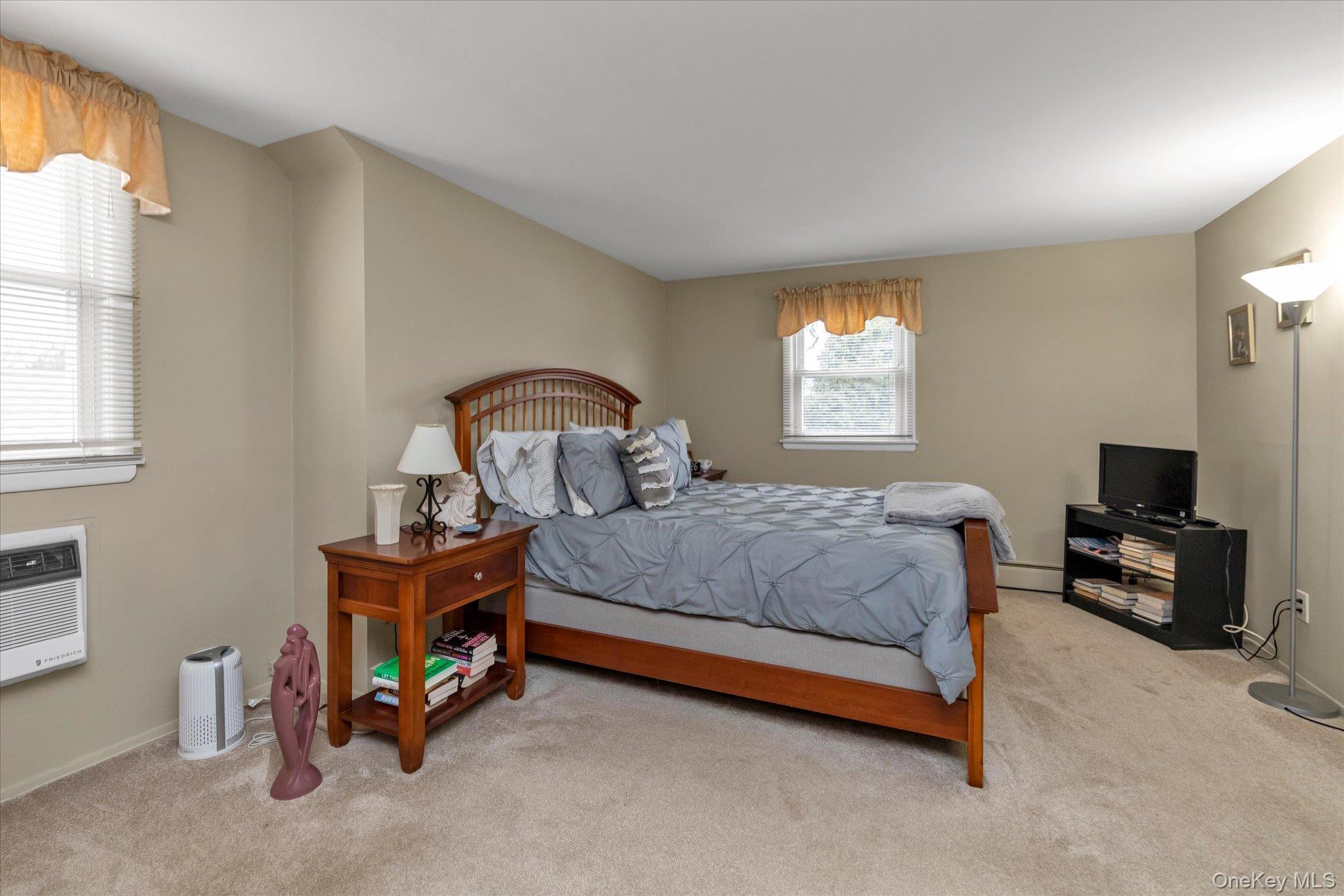 87 Powell Avenue, Merrick, NY 11566