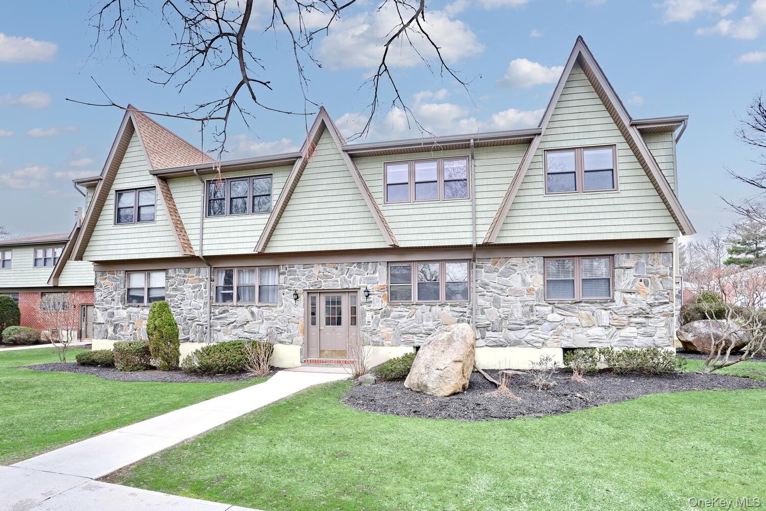 26 Milford Lane # F, Suffern, NY 10901