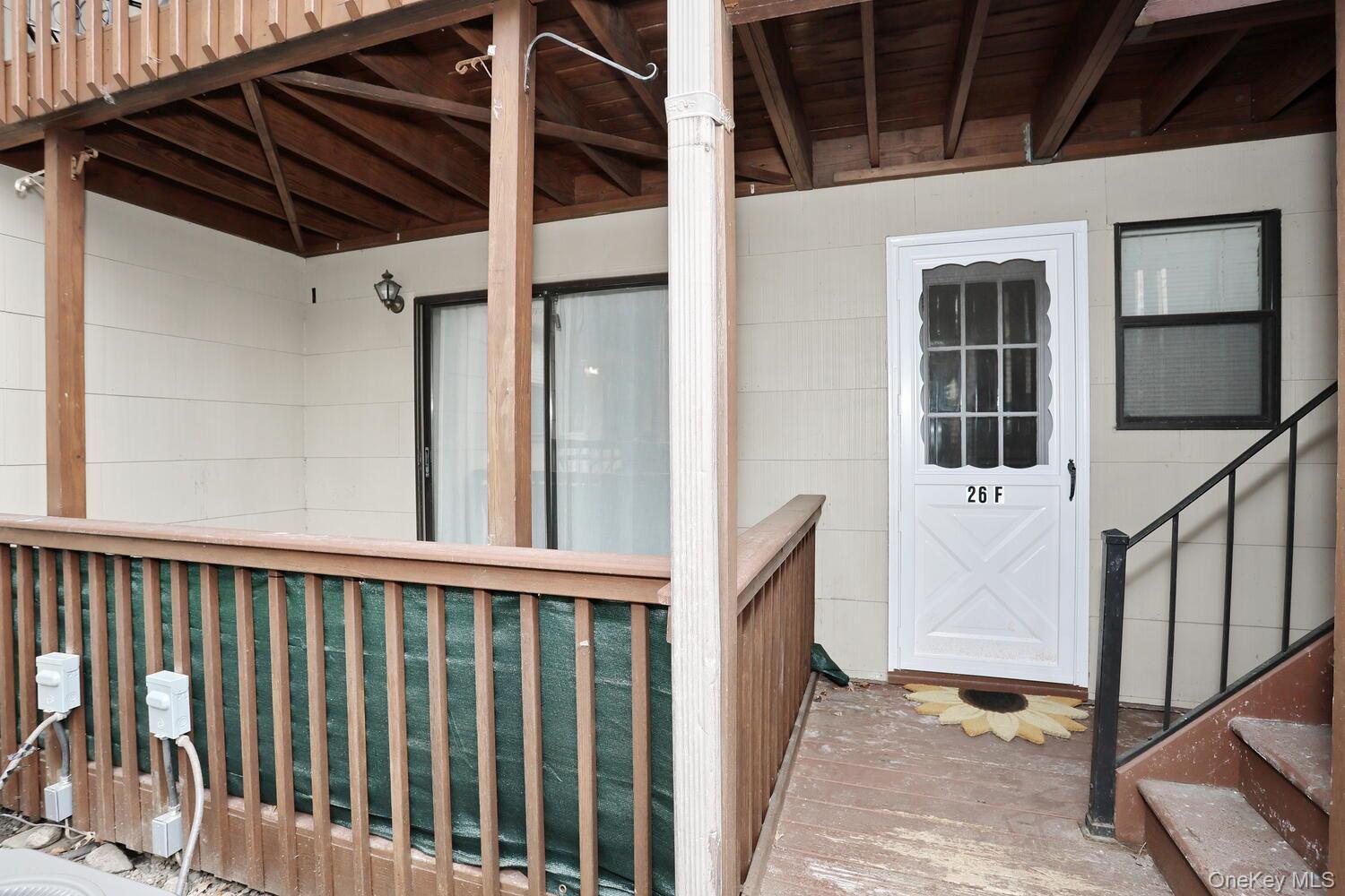 26 Milford Lane # F, Suffern, NY 10901