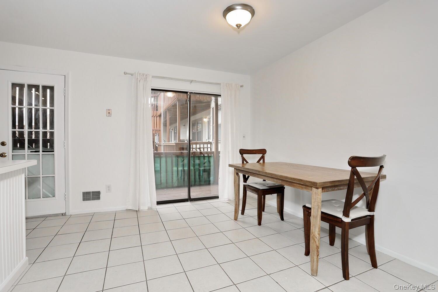 26 Milford Lane # F, Suffern, NY 10901