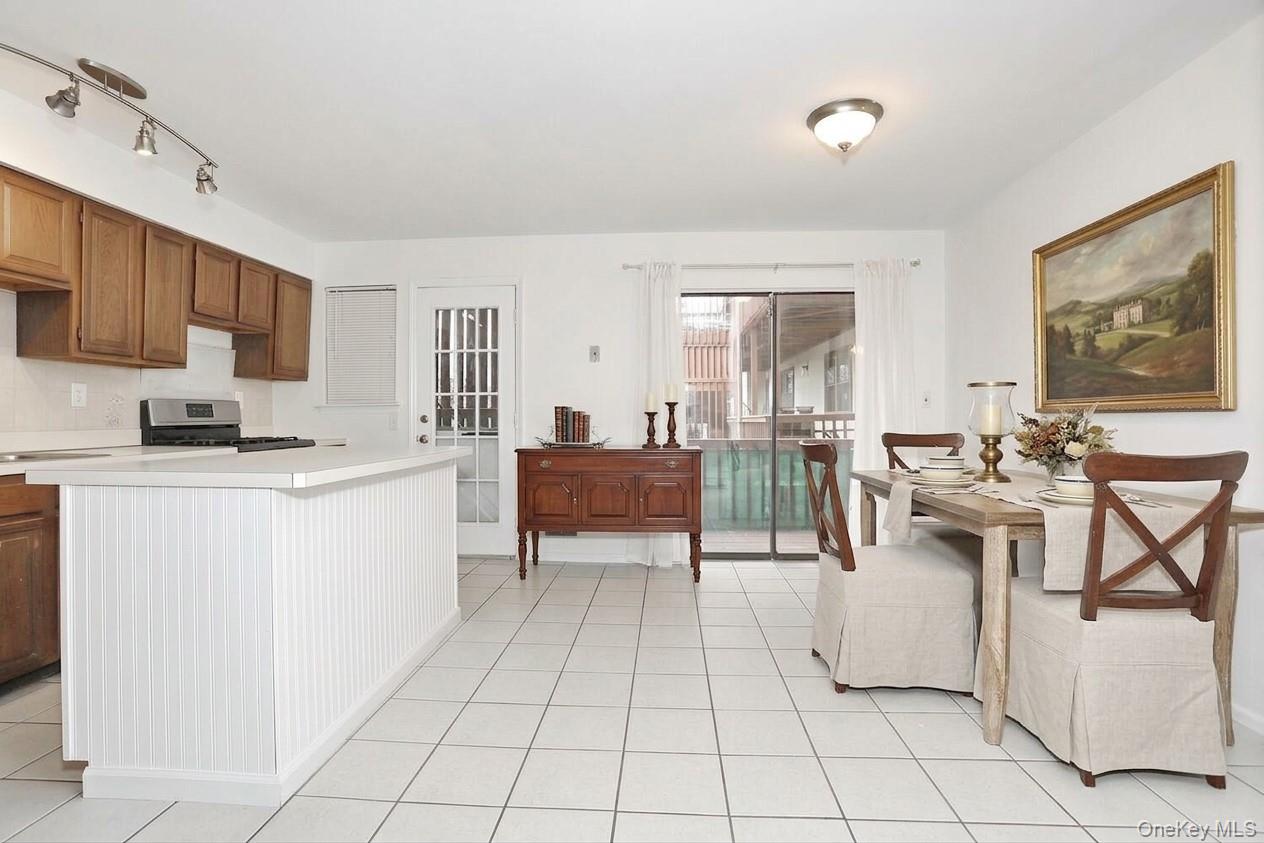 26 Milford Lane # F, Suffern, NY 10901