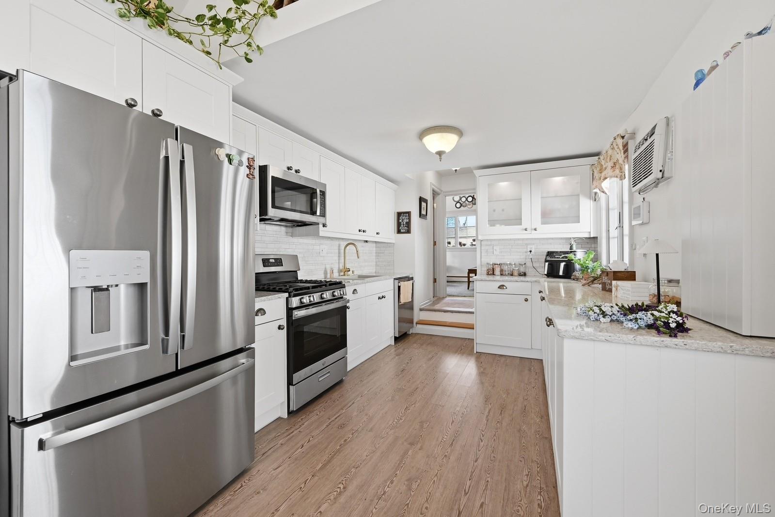 628 Peter Paul Drive, West Islip, NY 11795