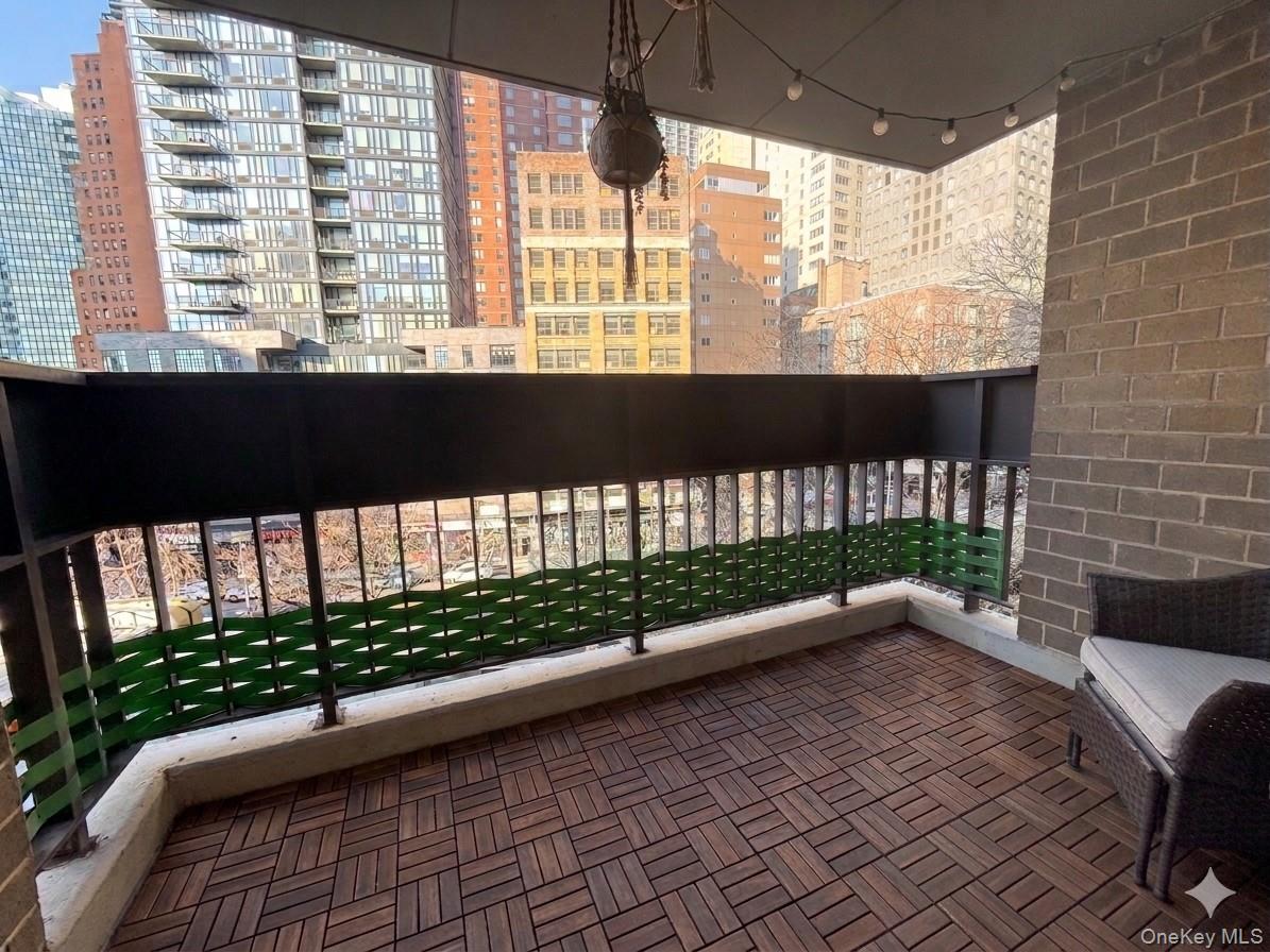 77 Fulton Street # 6F, New York (Manhattan), NY 10038