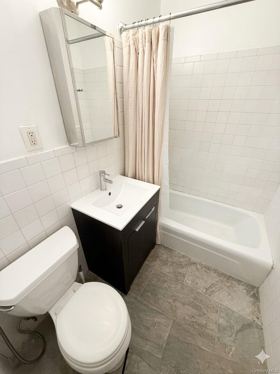 77 Fulton Street # 6F, New York (Manhattan), NY 10038