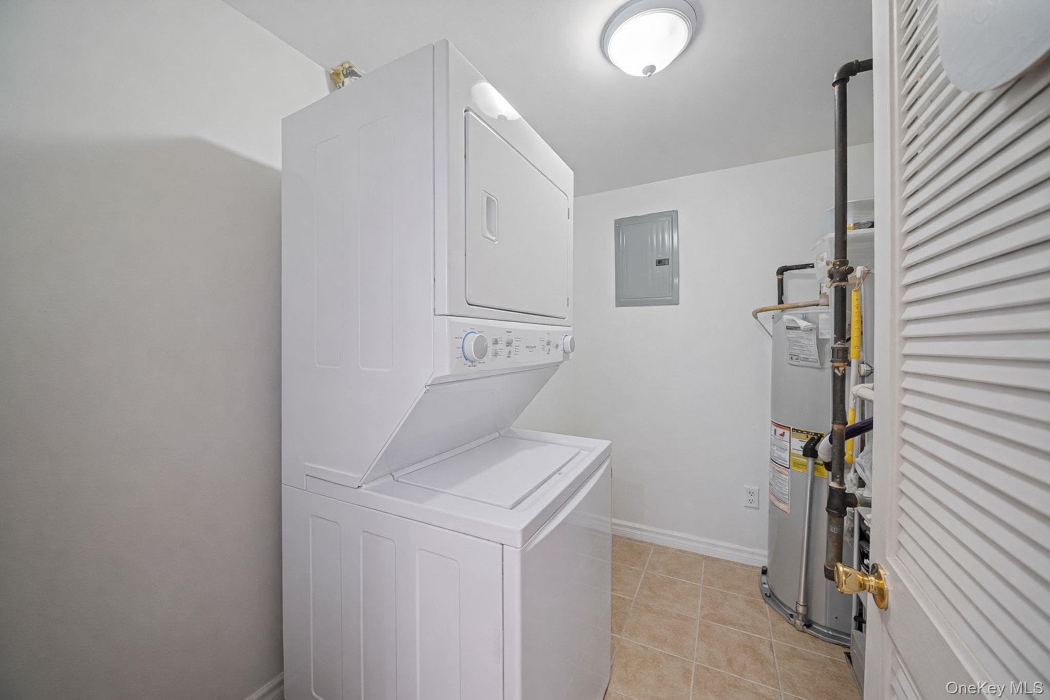 474 Daryl Drive, Medford, NY 11763