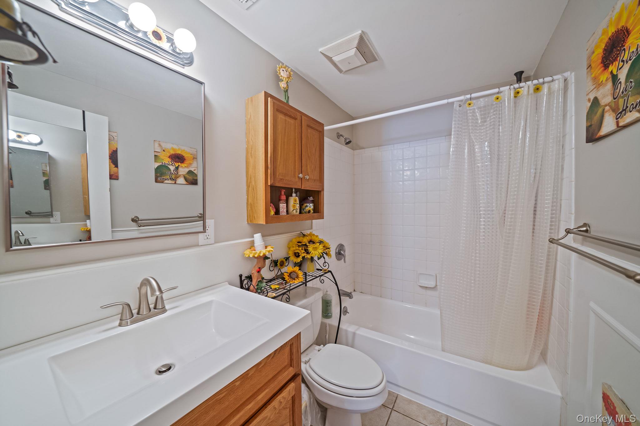 474 Daryl Drive, Medford, NY 11763