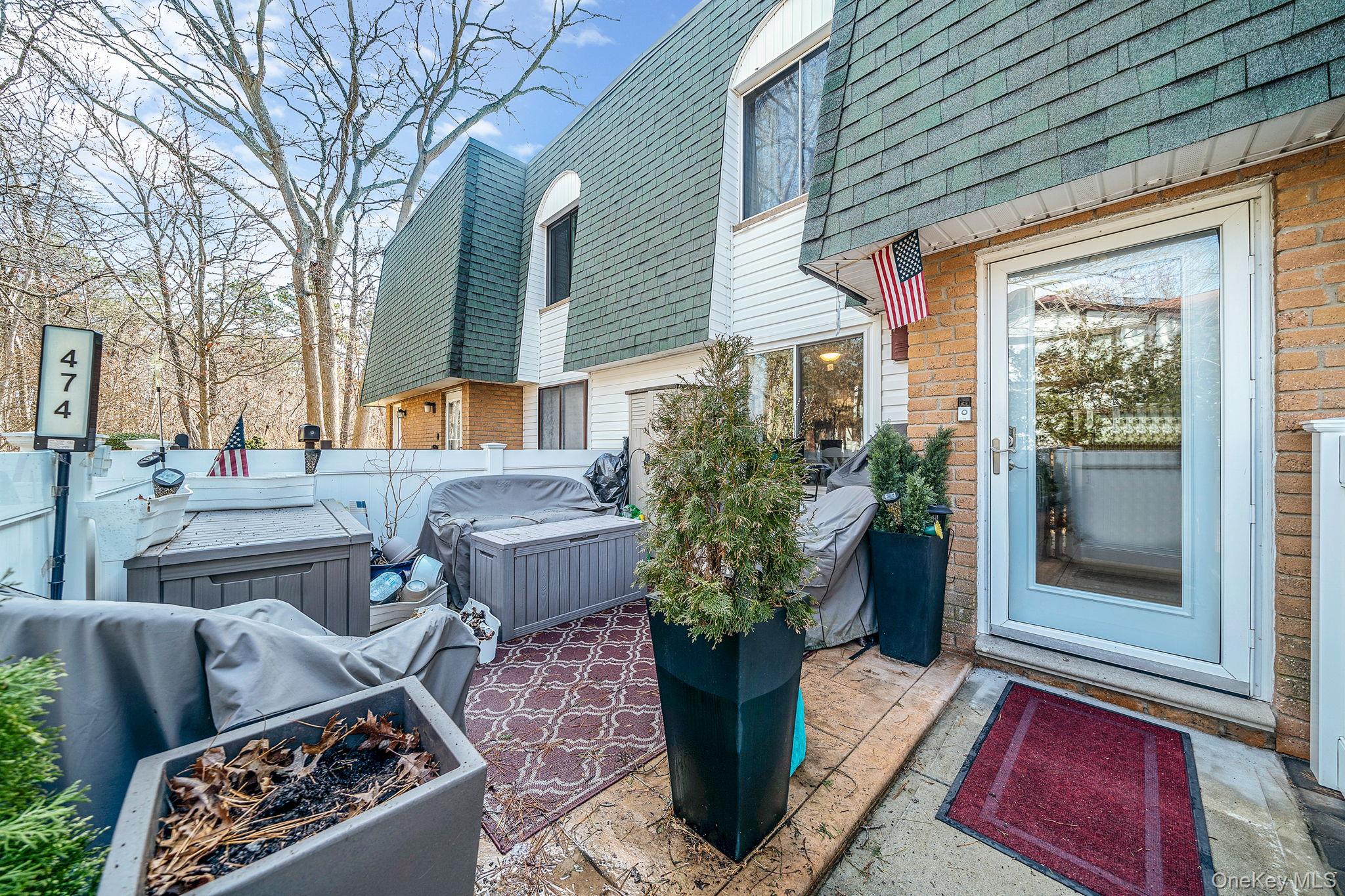 474 Daryl Drive, Medford, NY 11763