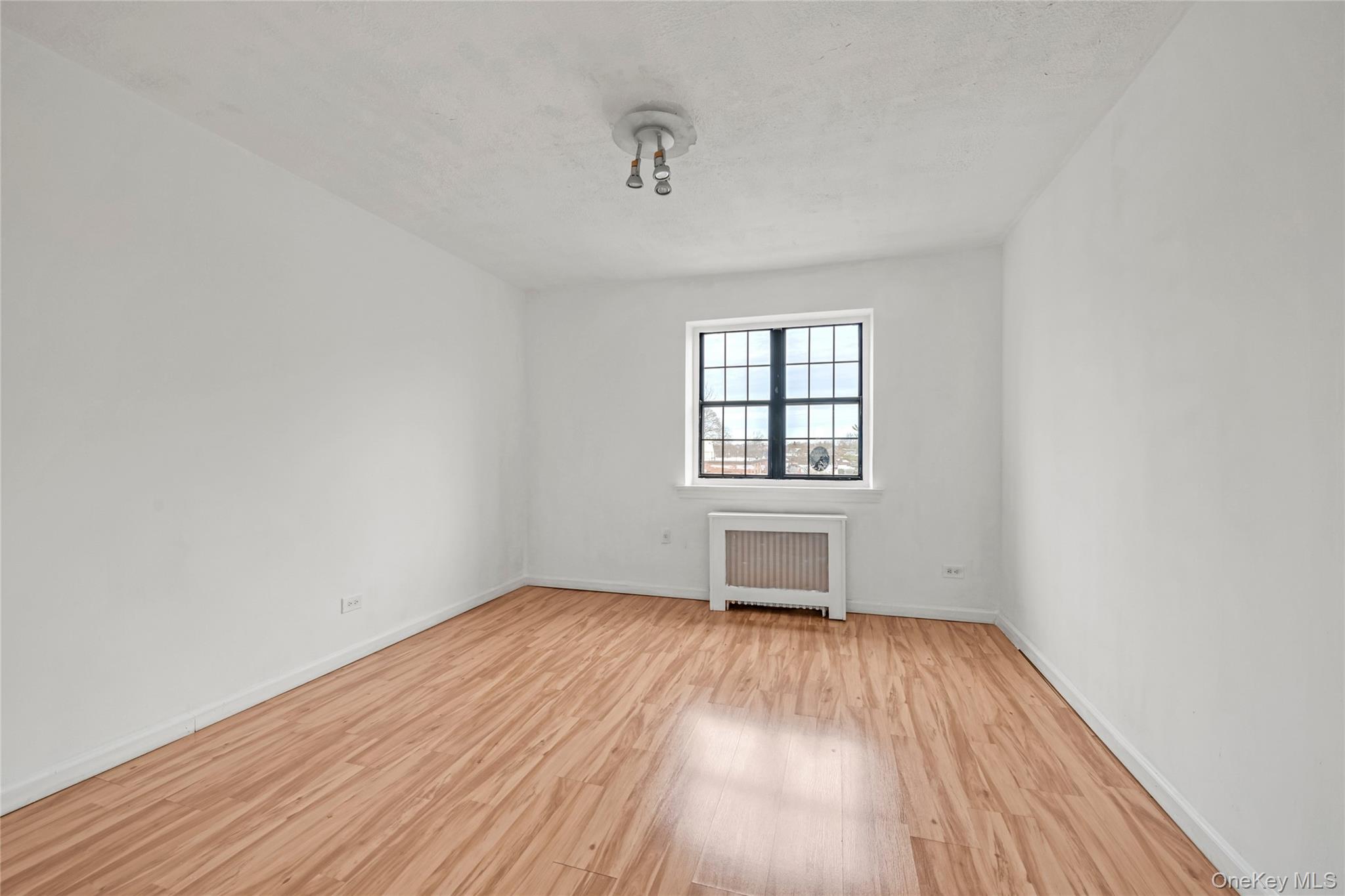 144-22 78th Avenue # 3K, Flushing, NY 11367