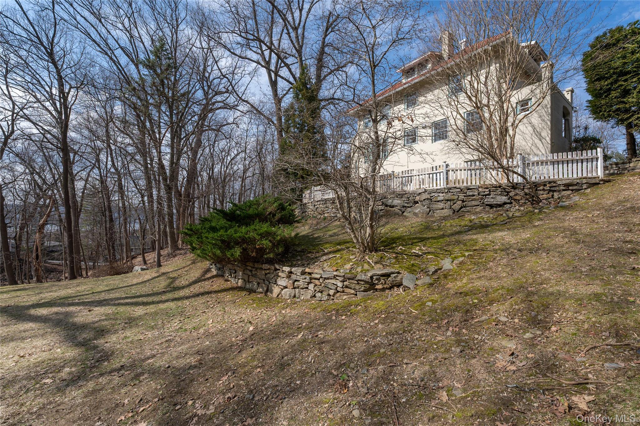 75 Oliphant Avenue, Dobbs Ferry, NY 10522