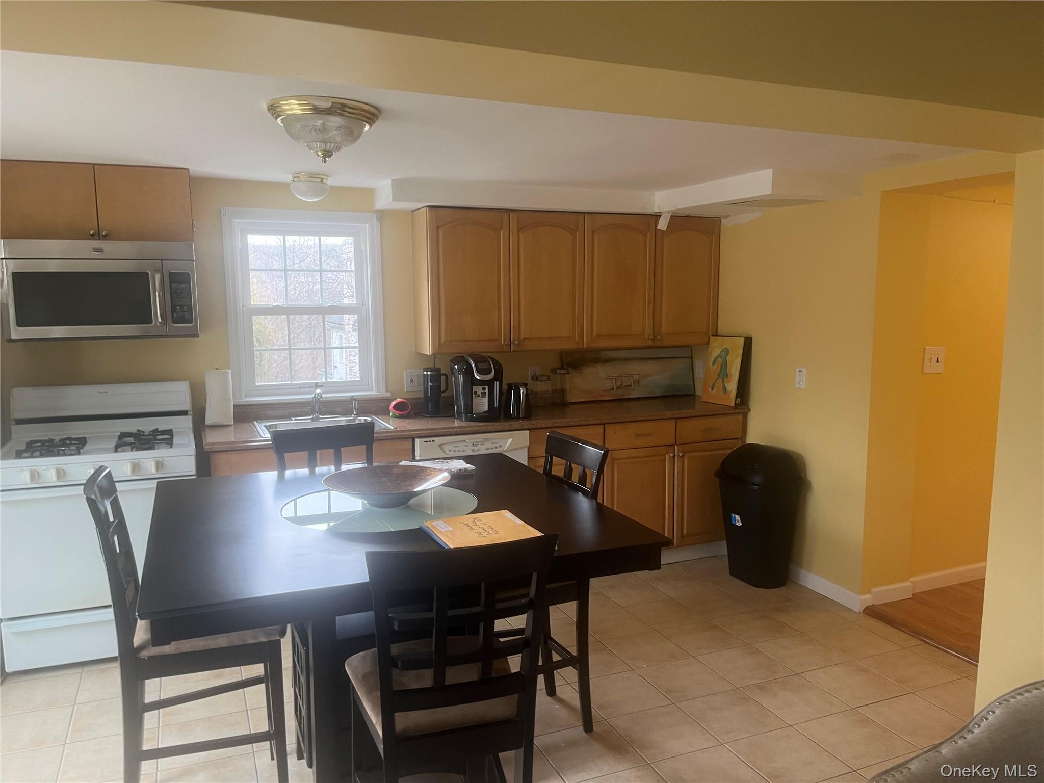 13 Summitt Place, Valhalla, NY 10595