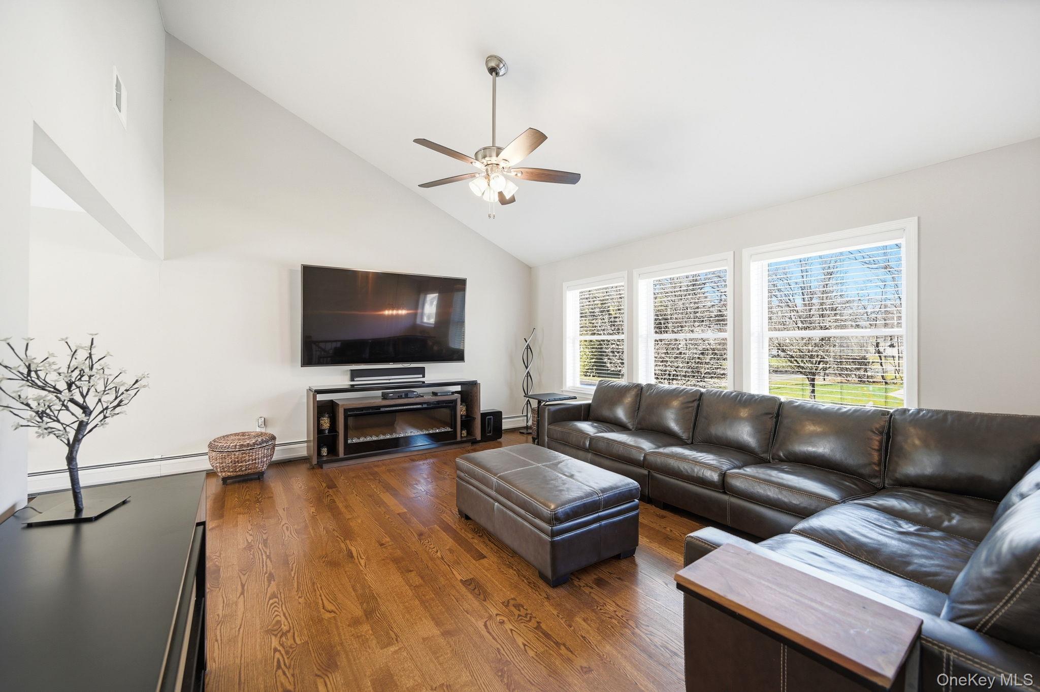 1 Penny Lane, West Nyack, NY 10994