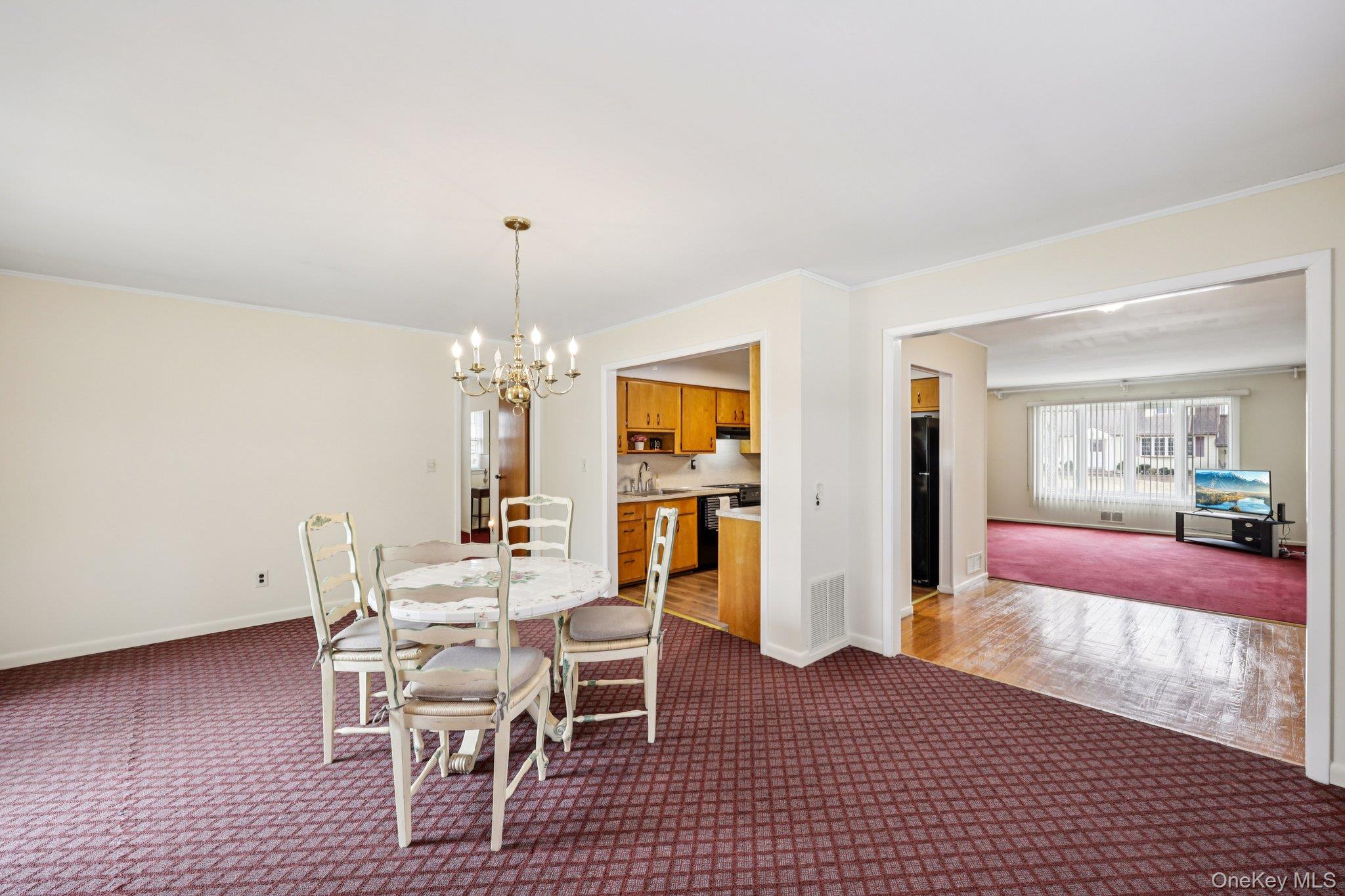 132 Albertson Parkway, Albertson, NY 11507