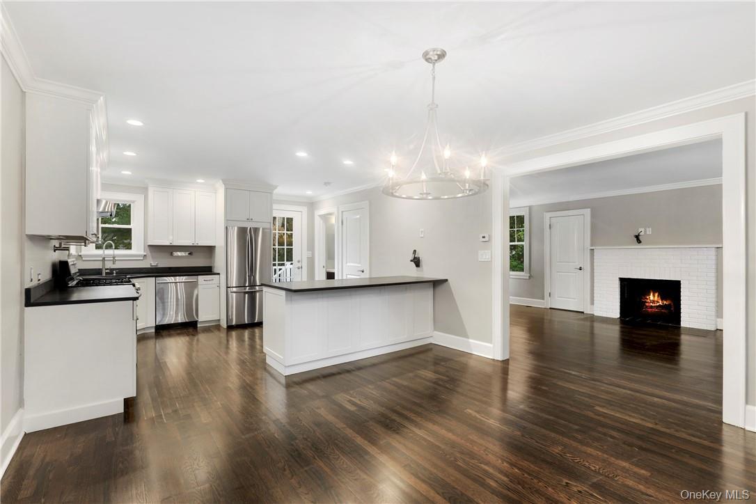 48 Rossmore Avenue, Bronxville, NY 10708