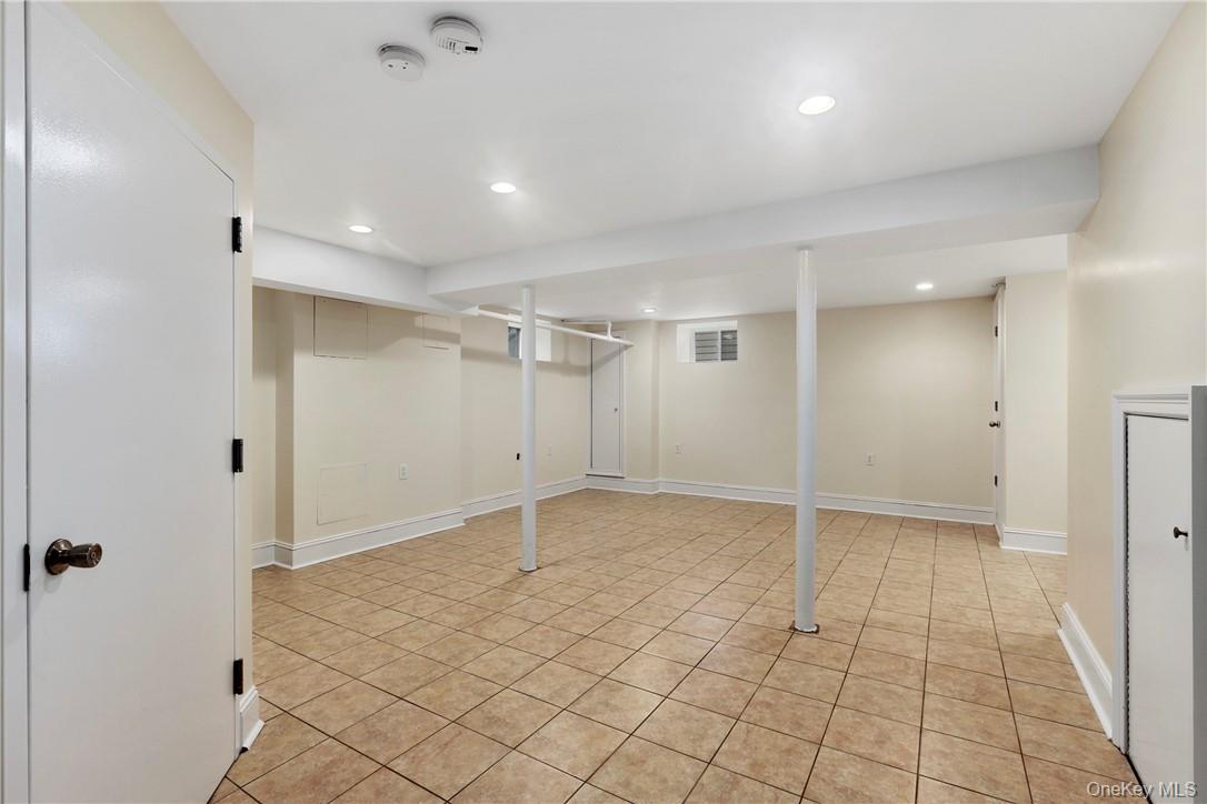 48 Rossmore Avenue, Bronxville, NY 10708