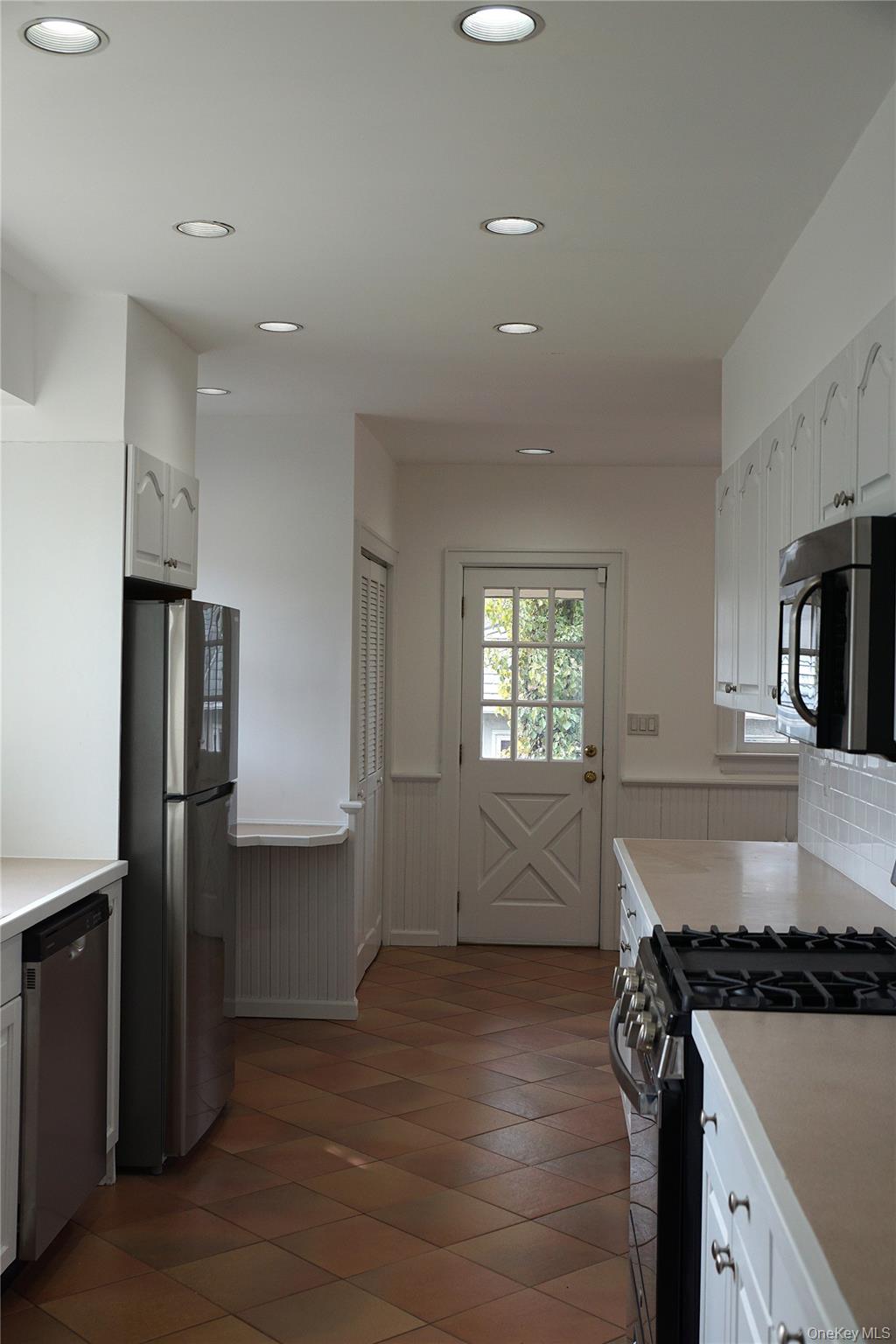 16 Bon Air Avenue, New Rochelle, NY 10804