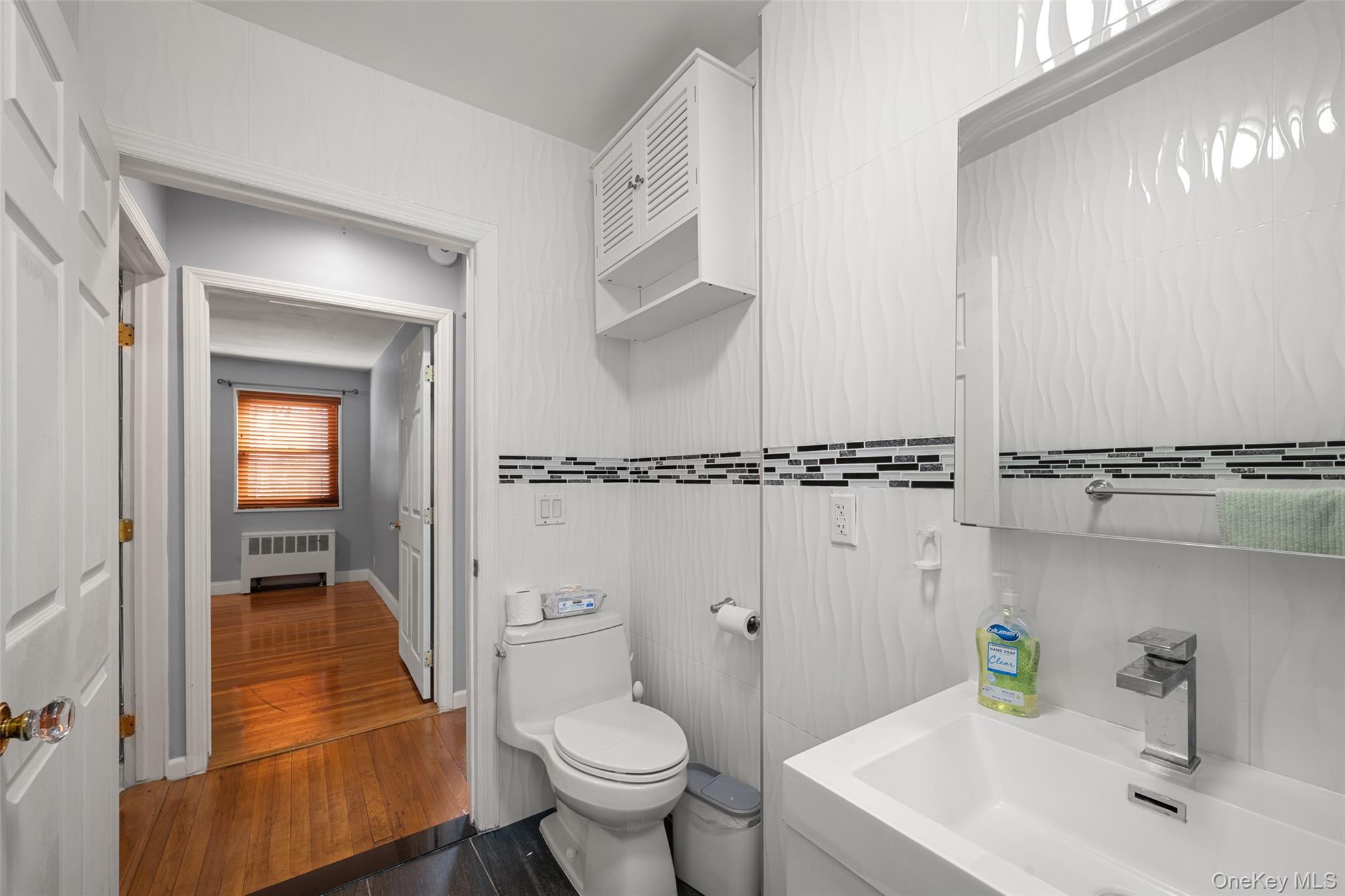 246-29 57th Drive # B110, Douglaston, NY 11362