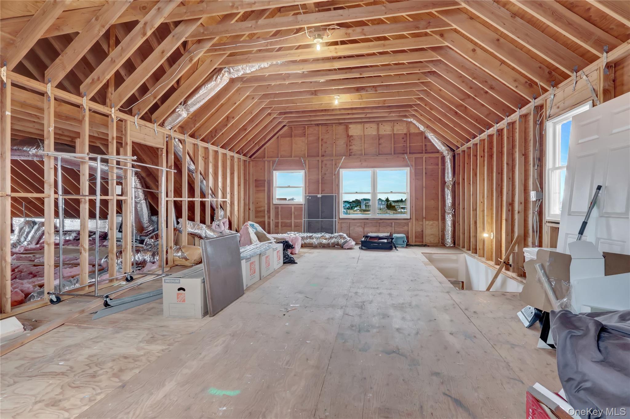 10 Beach Road, Massapequa, NY 11758