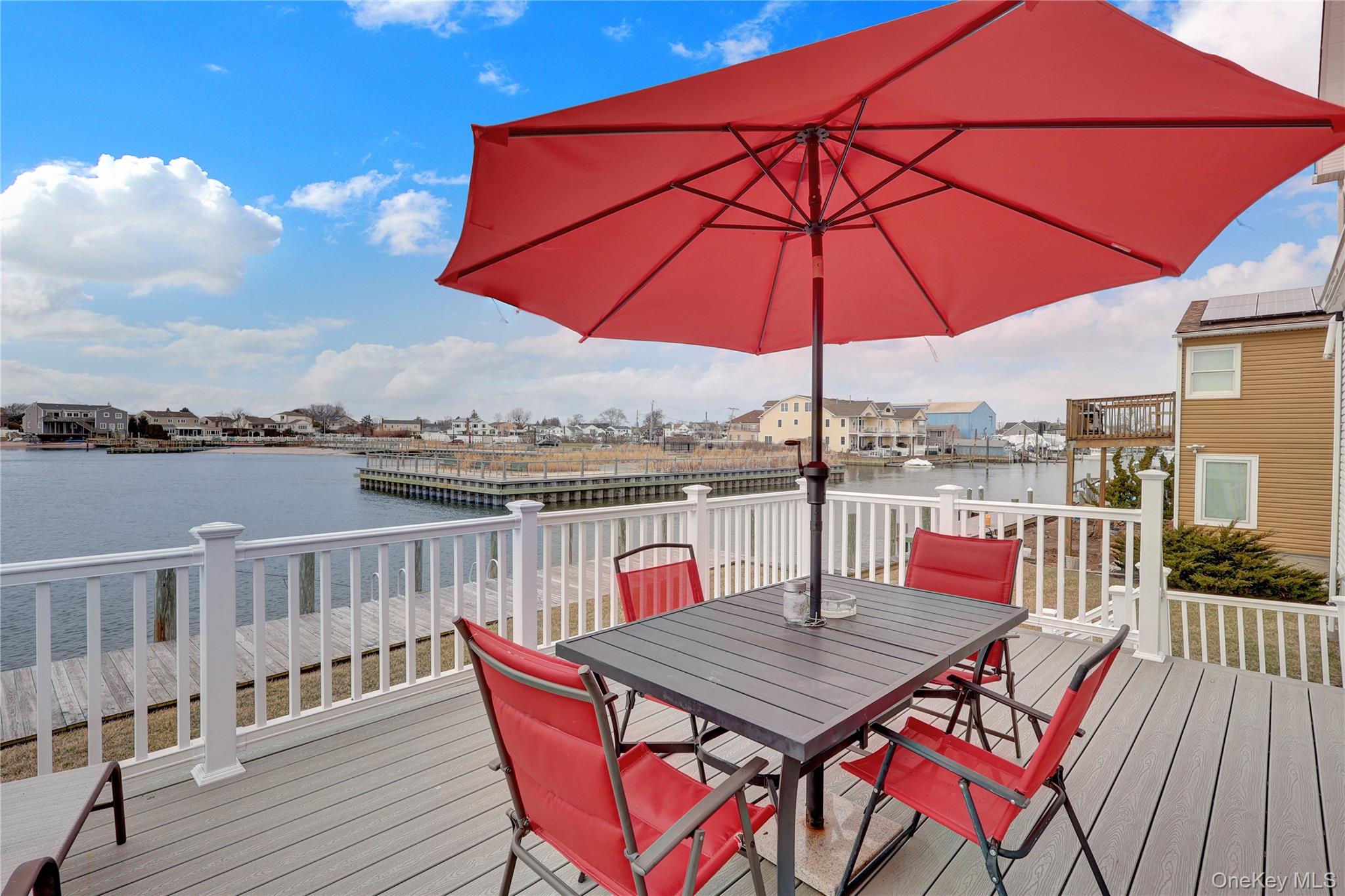 10 Beach Road, Massapequa, NY 11758