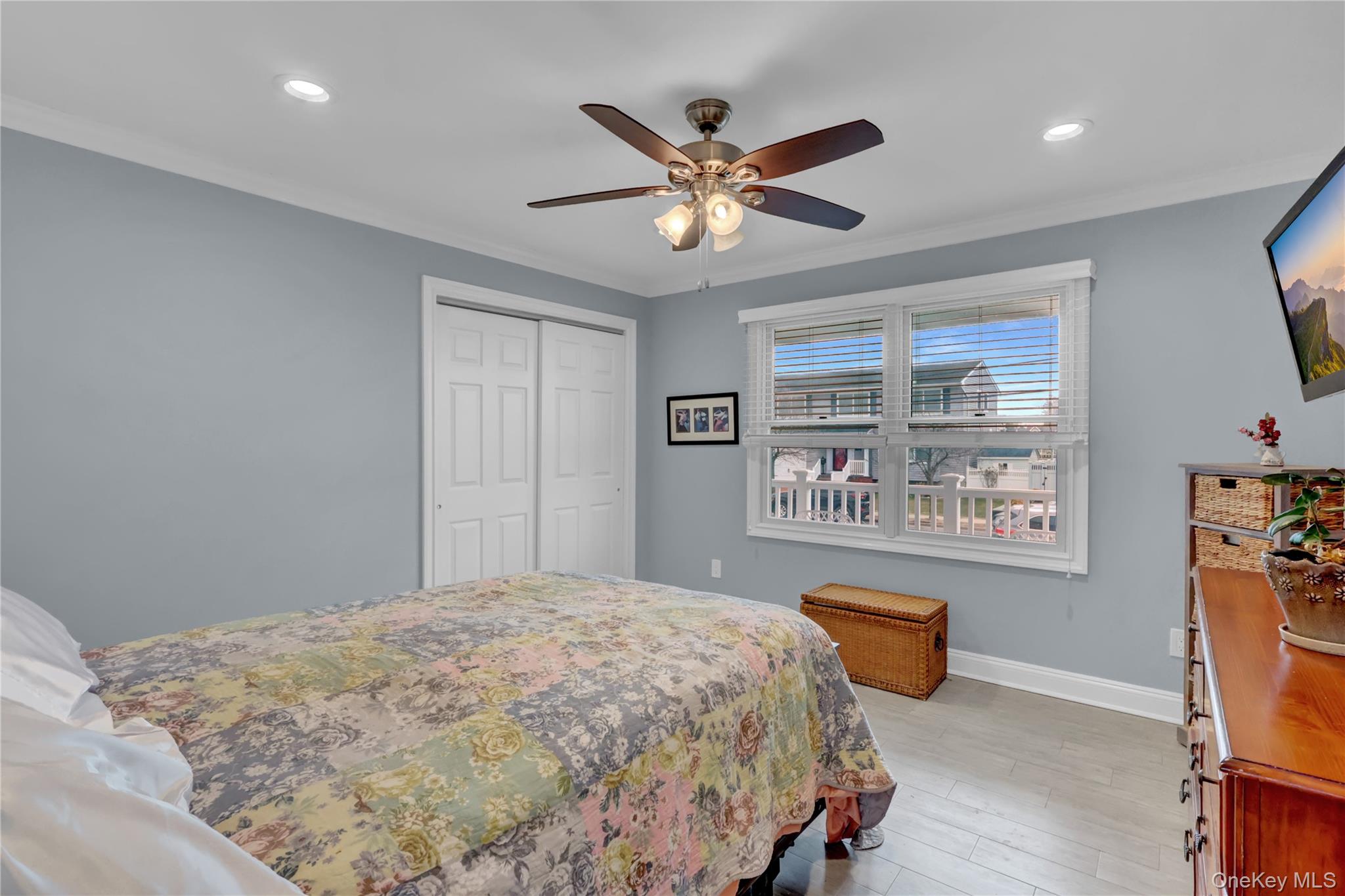 10 Beach Road, Massapequa, NY 11758