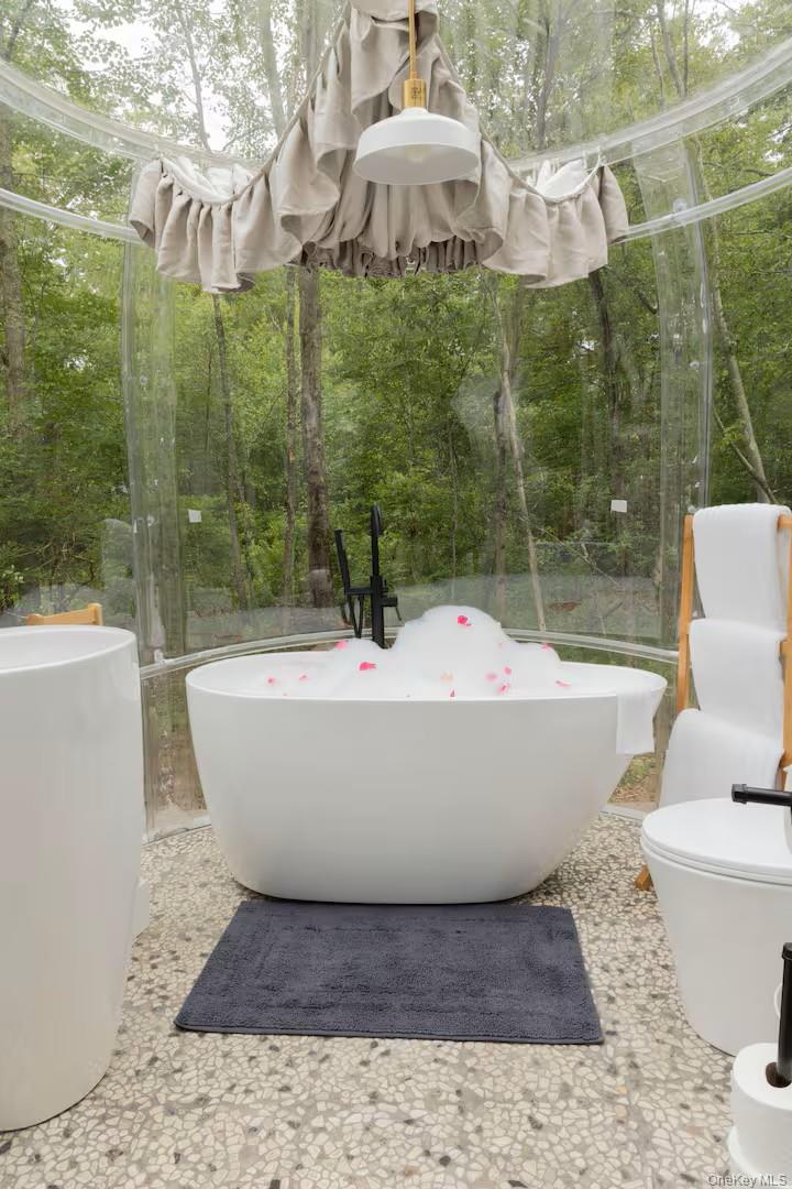 9 Brophy Road, Hurleyville, NY 12747