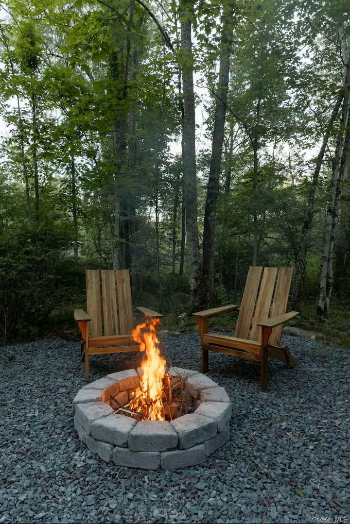 9 Brophy Road, Hurleyville, NY 12747