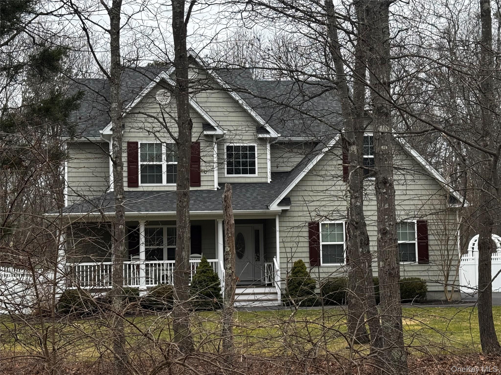 186 Bernstein Boulevard, Center Moriches, NY 11934