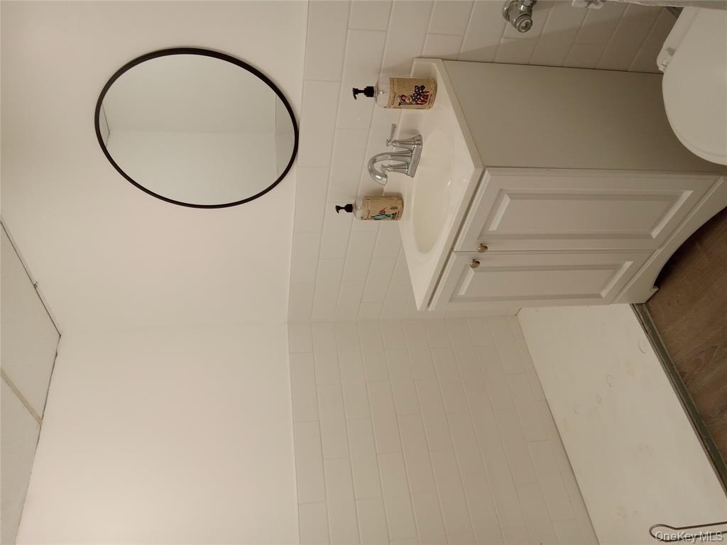 1725 Edison ave # LB, Bronx, NY 10461