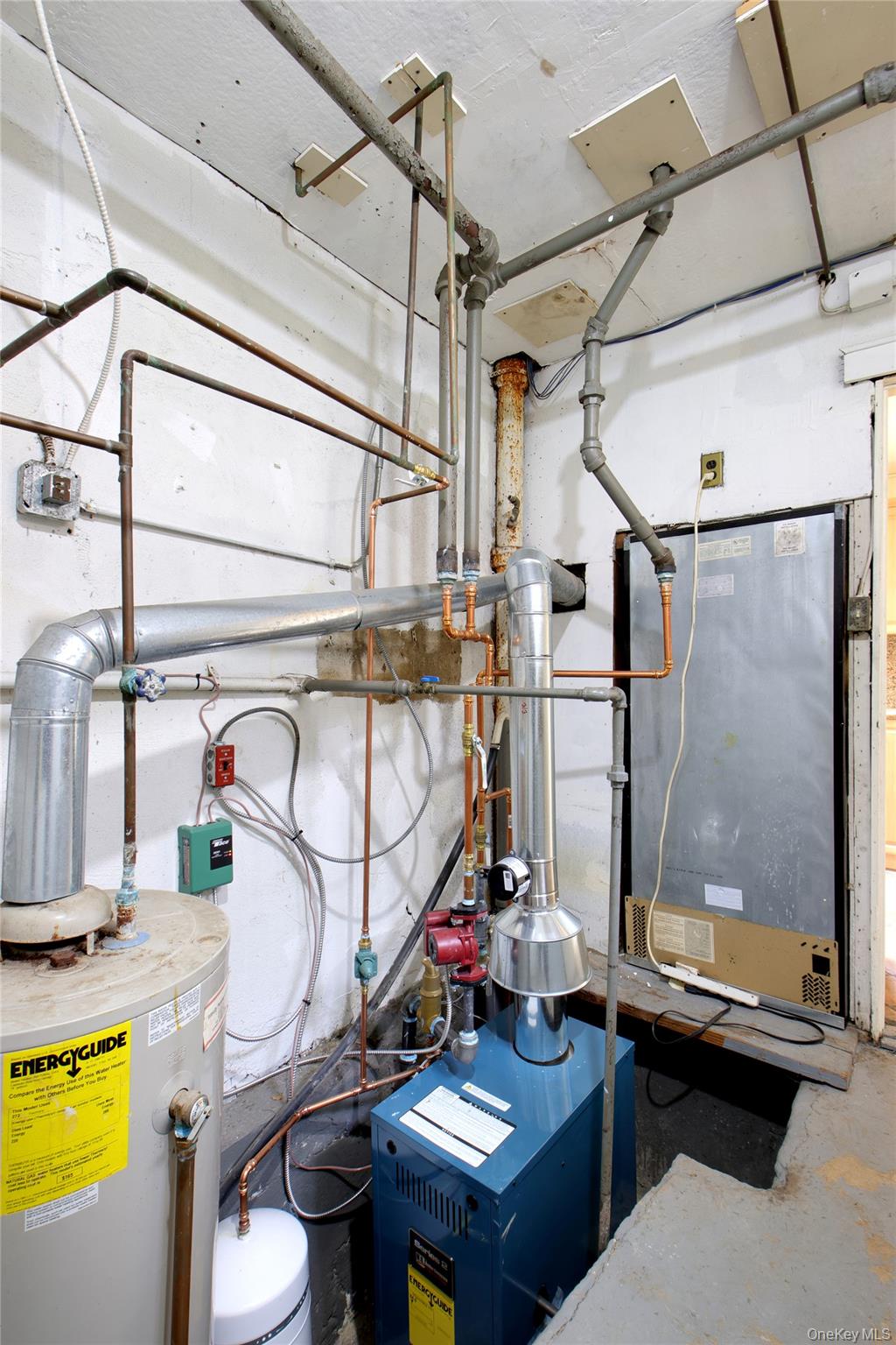 1613 Northern Boulevard, Roslyn, NY 11576