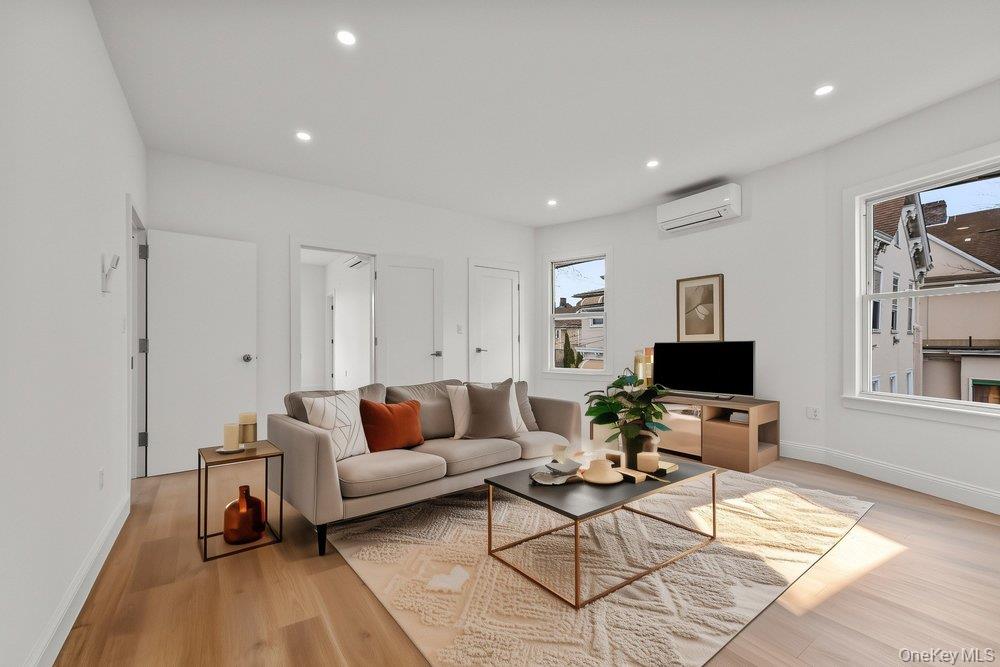 10 S 14th Avenue, Mount Vernon, NY 10550