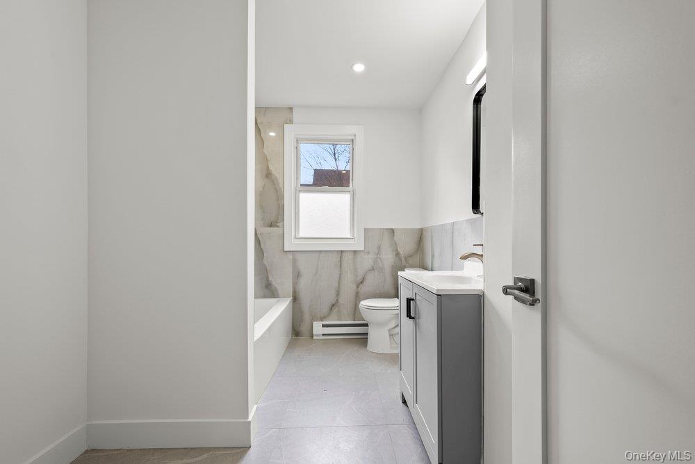 10 S 14th Avenue, Mount Vernon, NY 10550