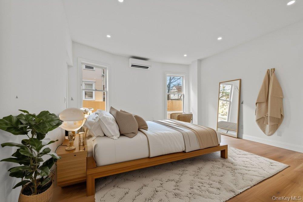 10 S 14th Avenue, Mount Vernon, NY 10550