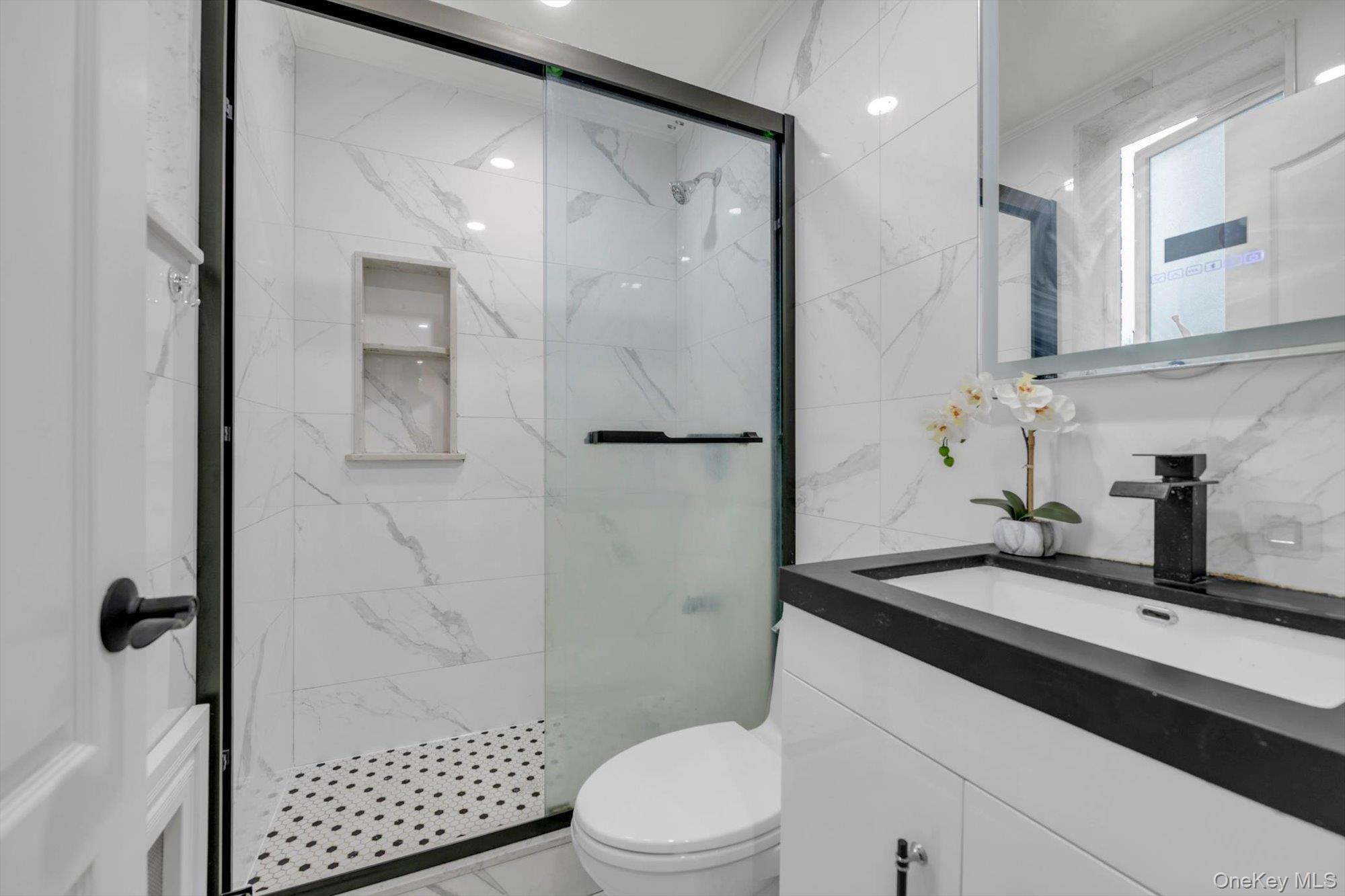 717 College Place, College Point, NY 11356