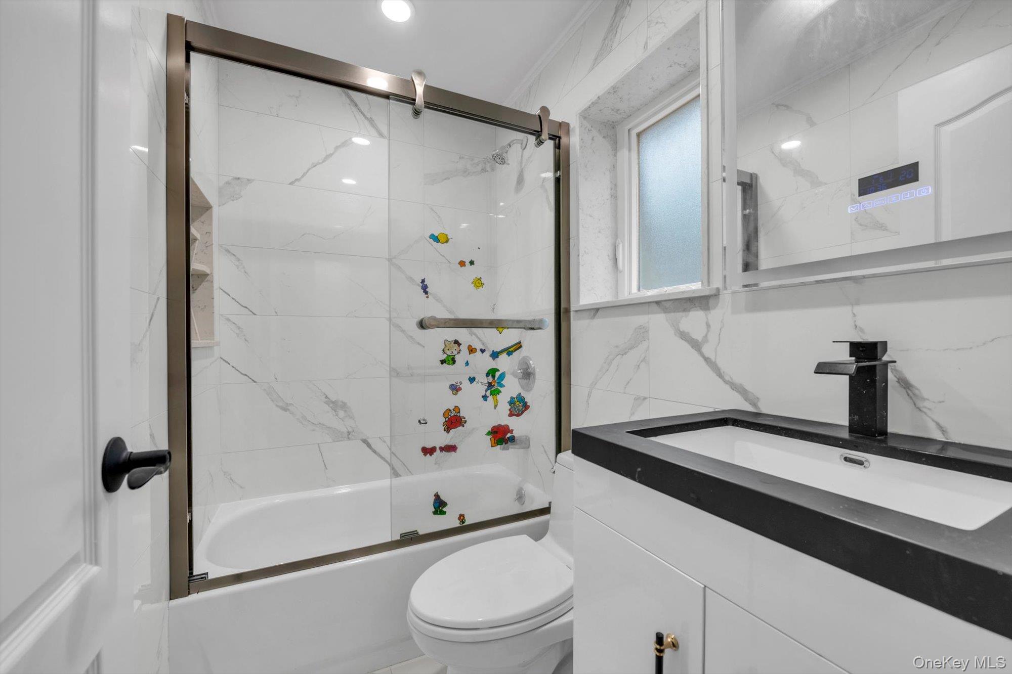 717 College Place, College Point, NY 11356