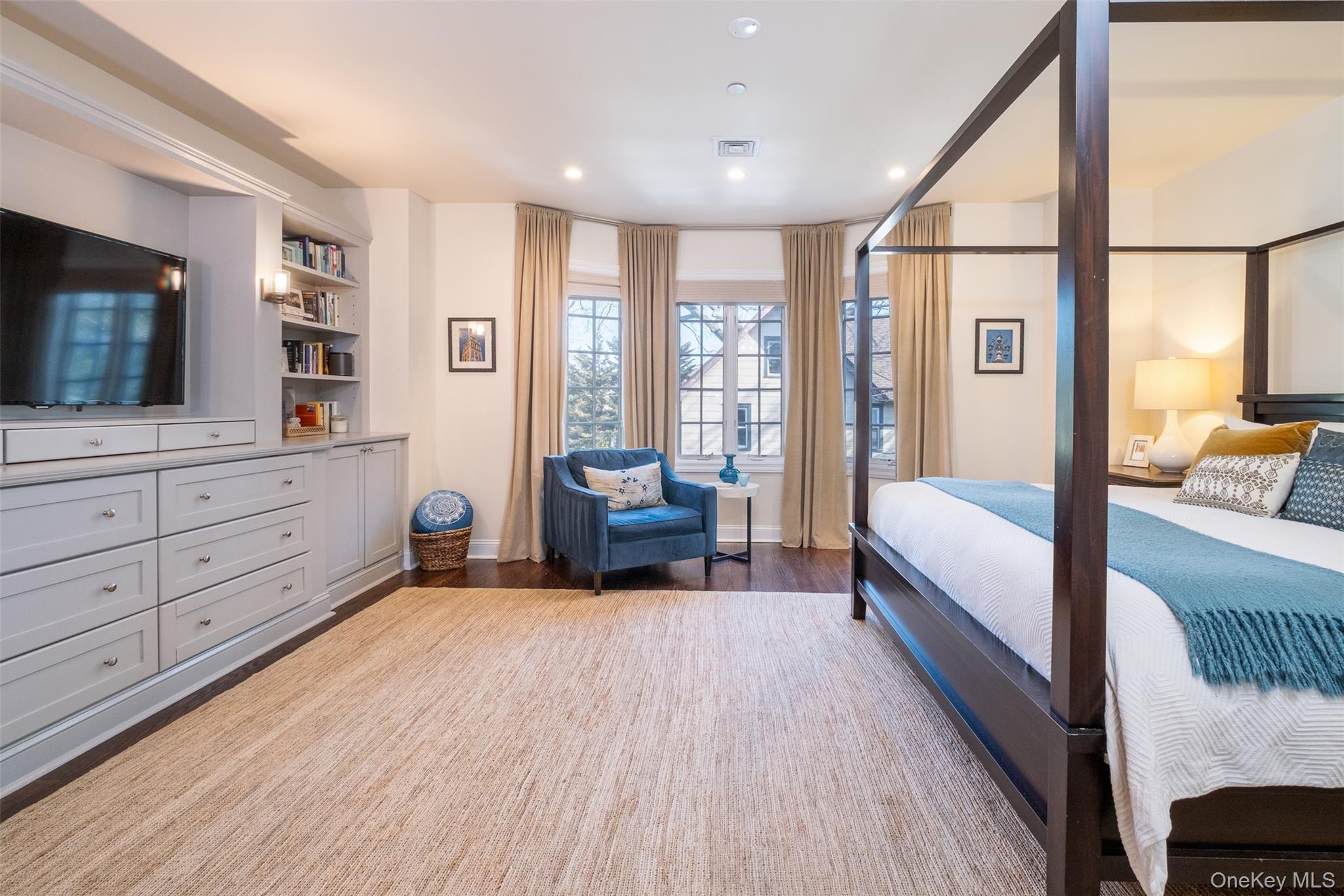 35 1st Street, Pelham, NY 10803