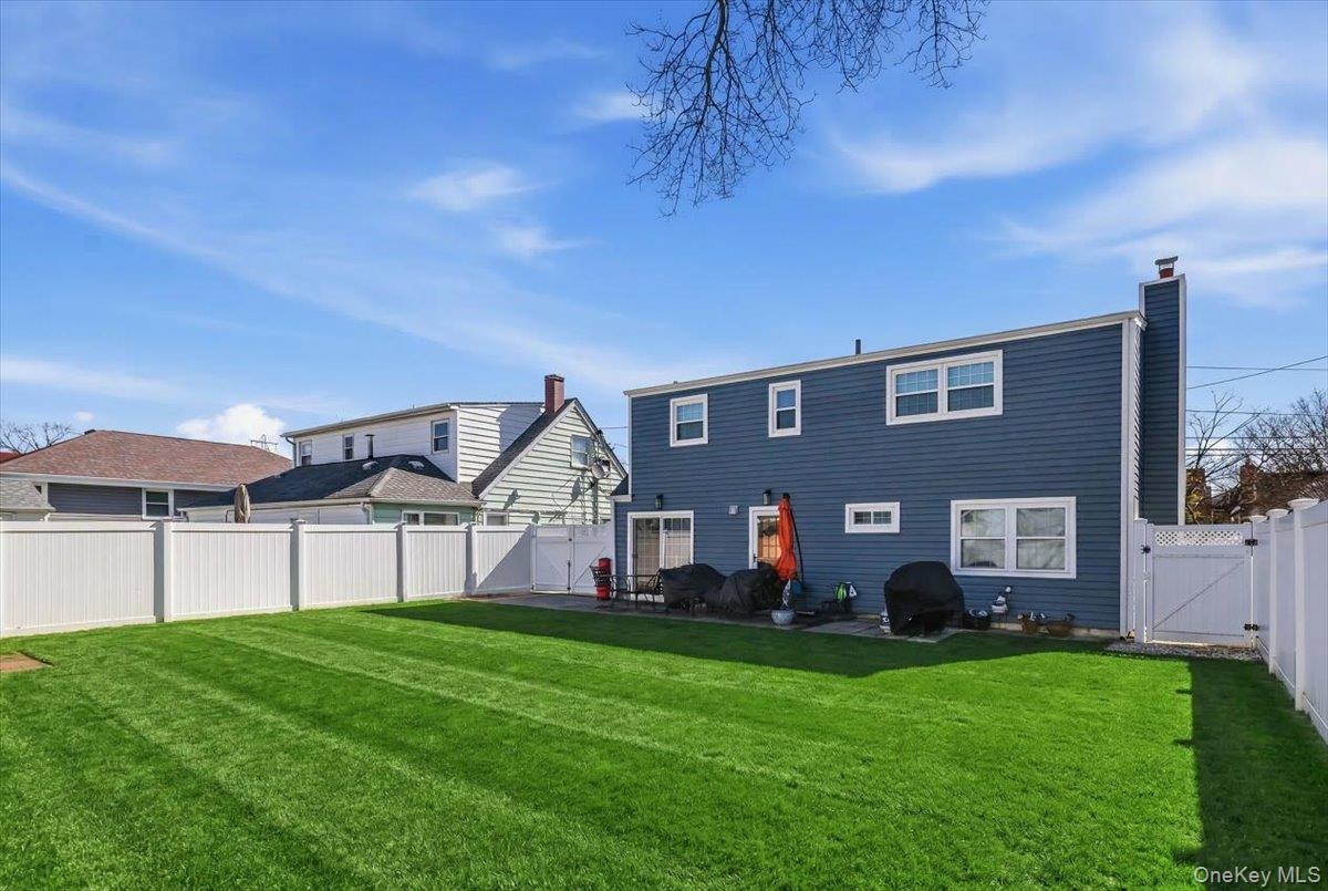 86 Oceanview Avenue, Valley Stream, NY 11581