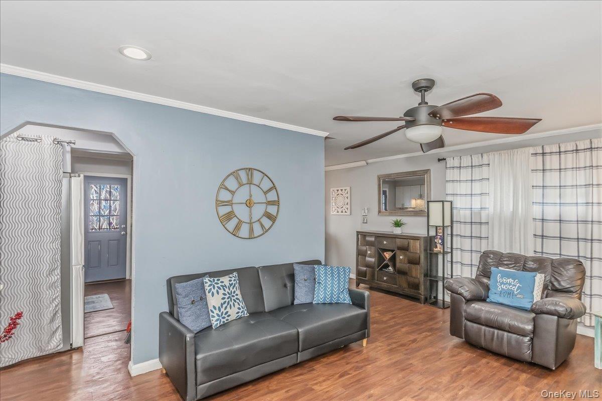 86 Oceanview Avenue, Valley Stream, NY 11581