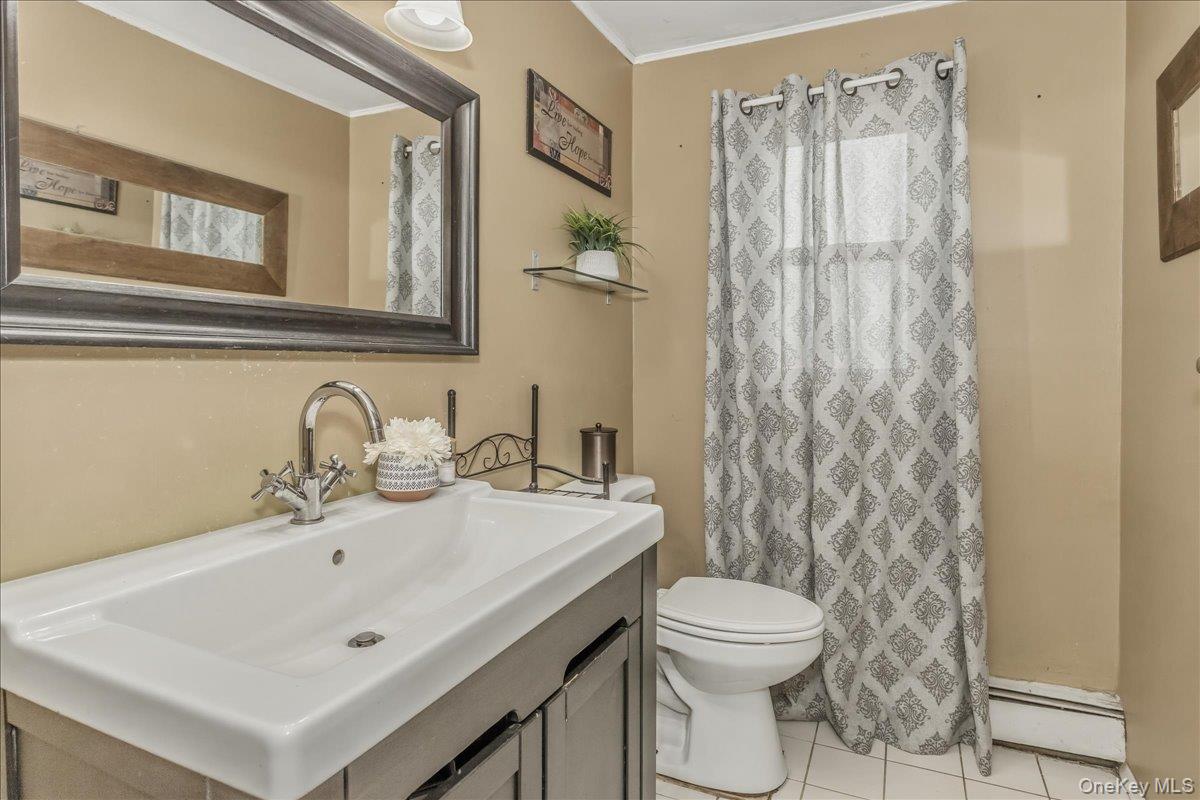 86 Oceanview Avenue, Valley Stream, NY 11581