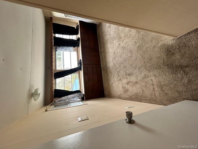 658 SOUND AVE # E-5, Calverton, NY 11933